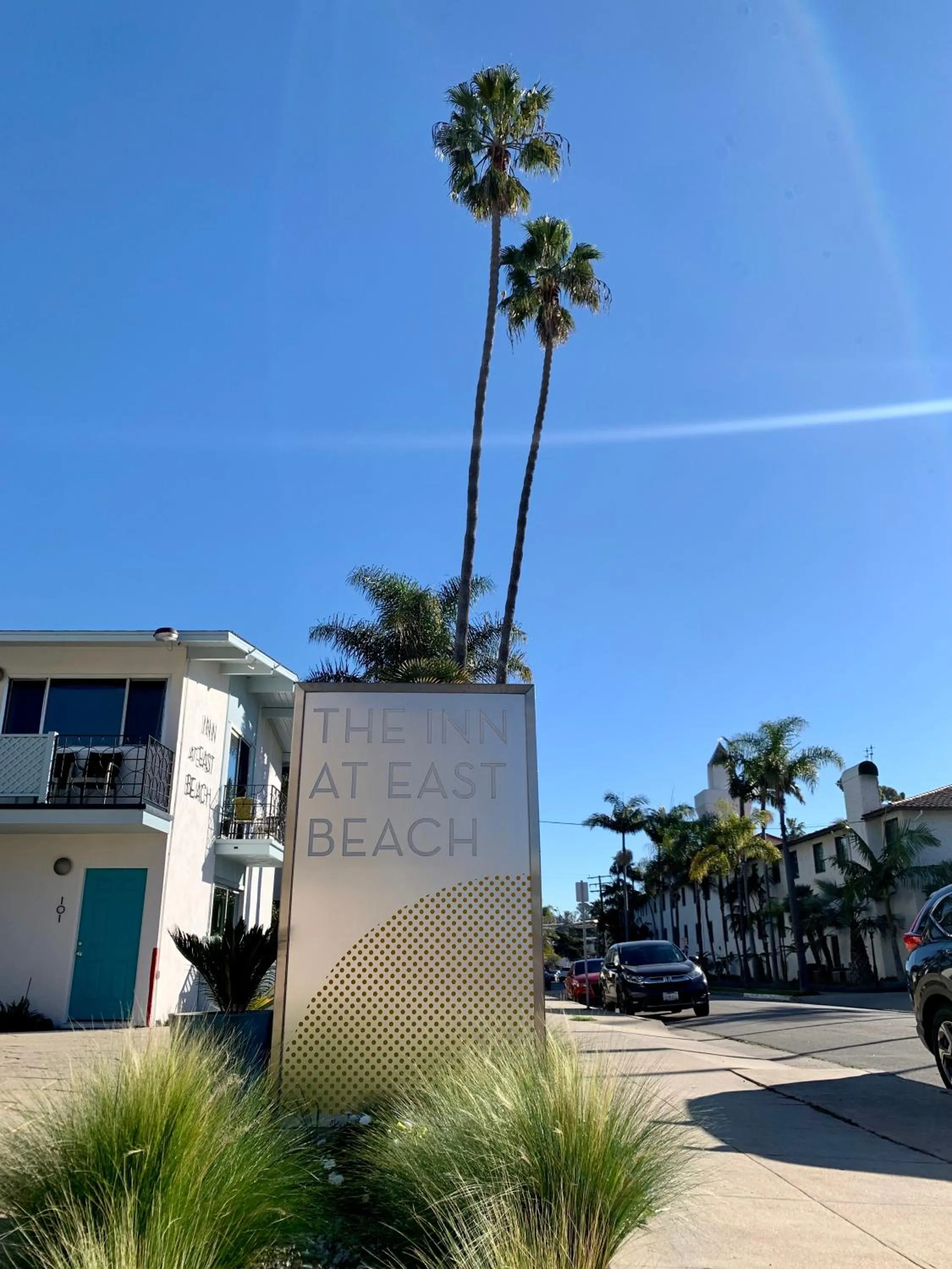 Facade/entrance in Inn at East Beach
