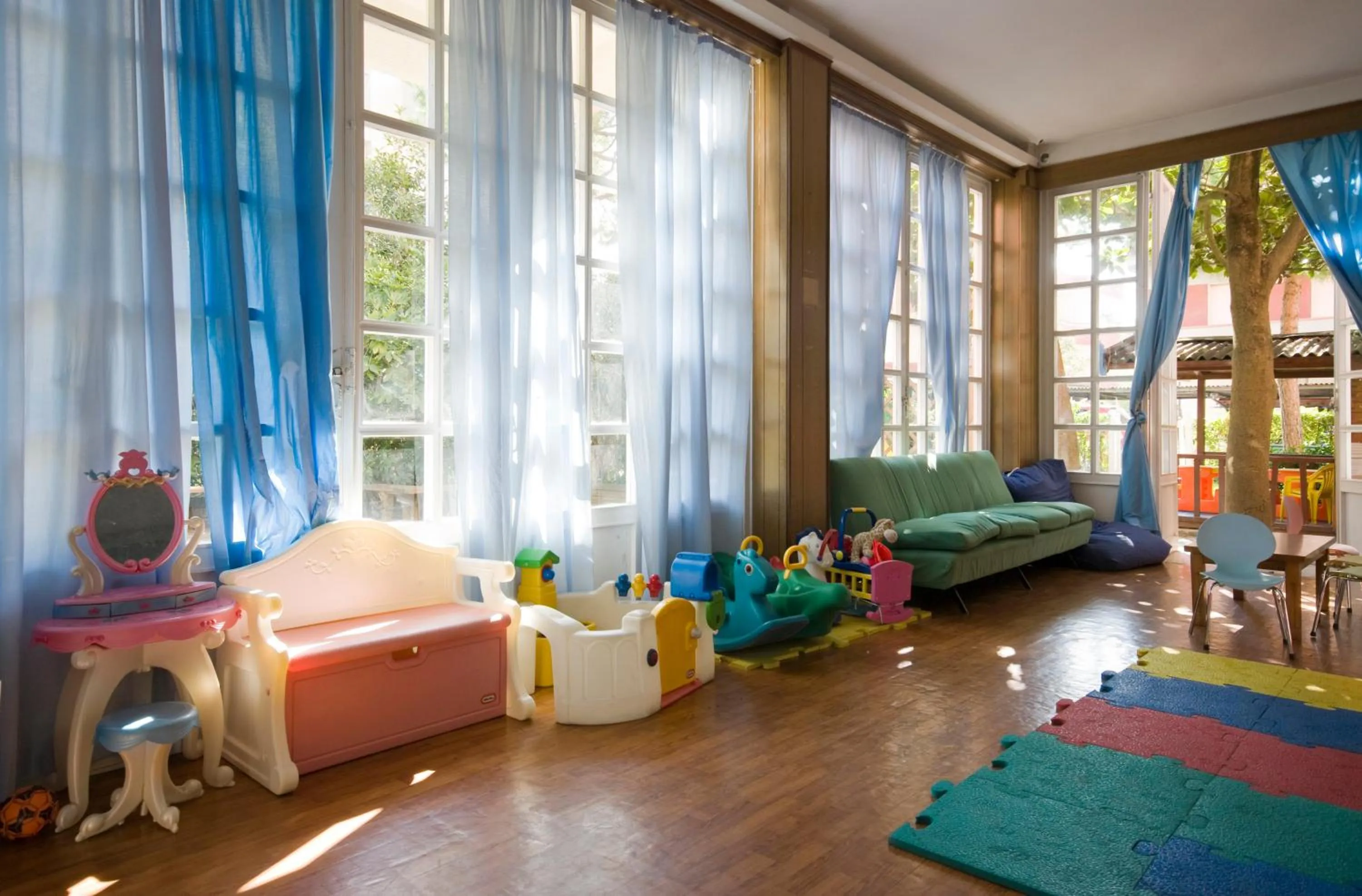 Kids's club in Hotel Meeting