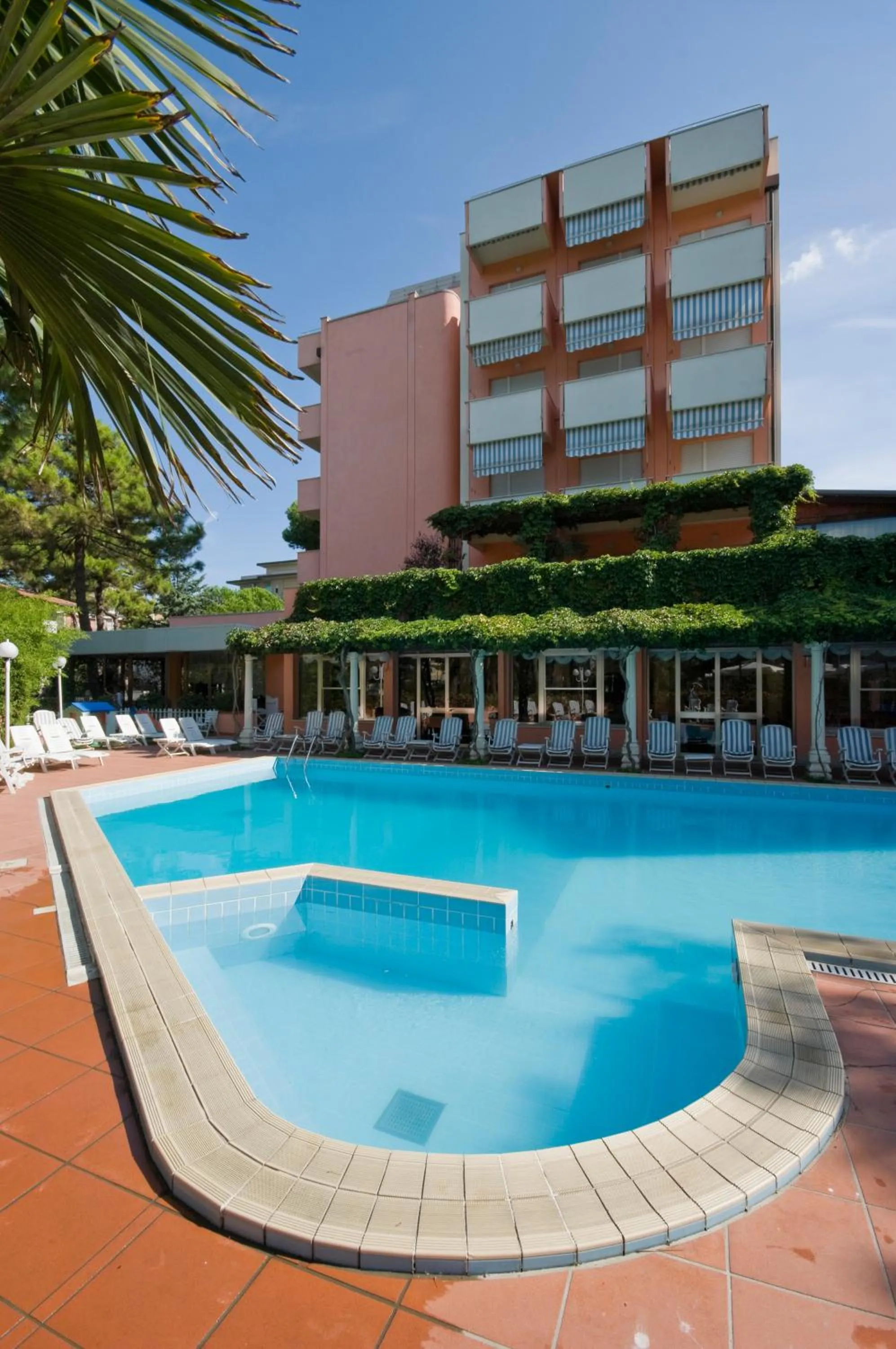 Property building in Hotel Meeting