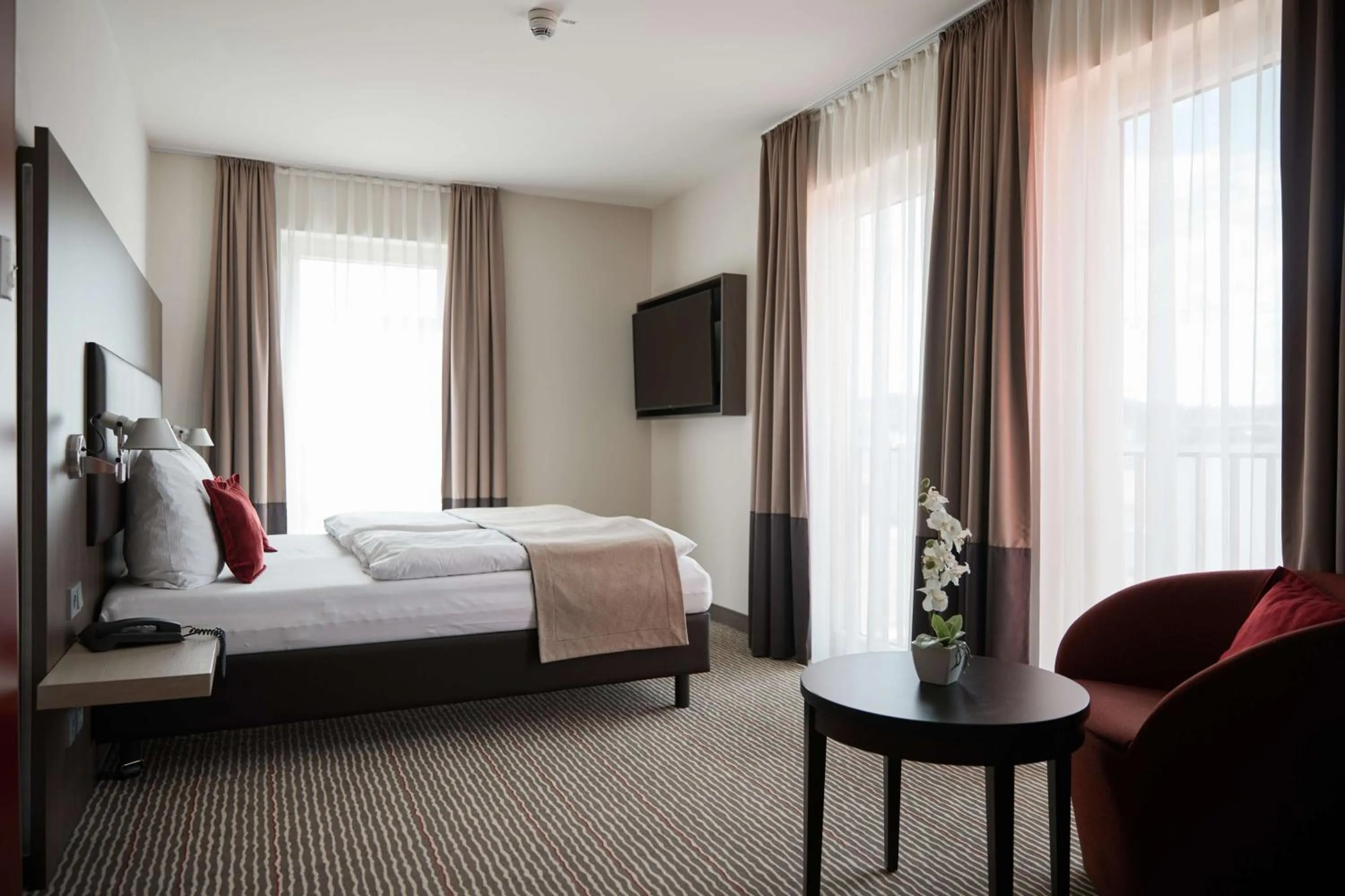 Bedroom, Bed in bigBOX ALLGAEU Hotel