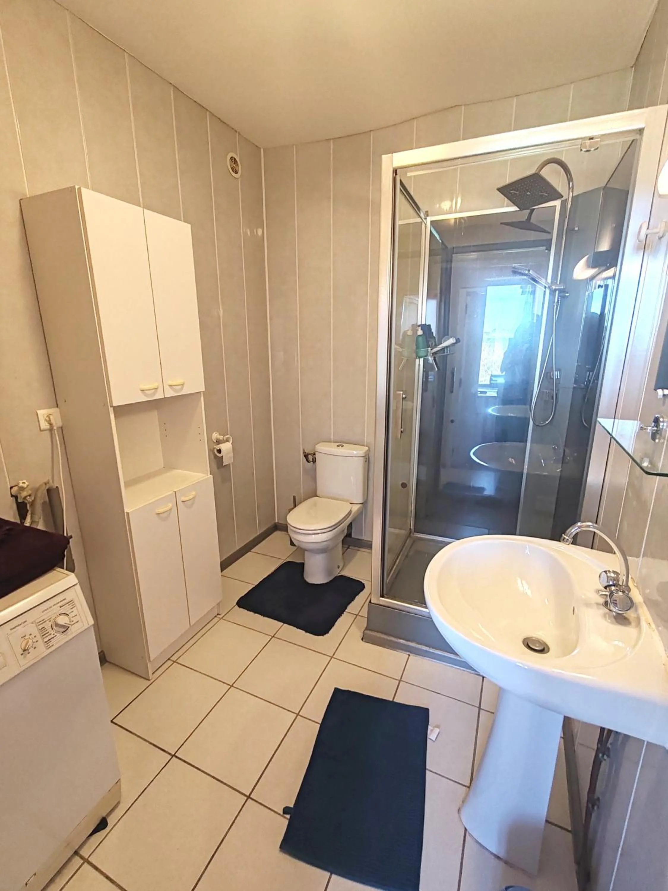 Bathroom in Auberge du Précontent