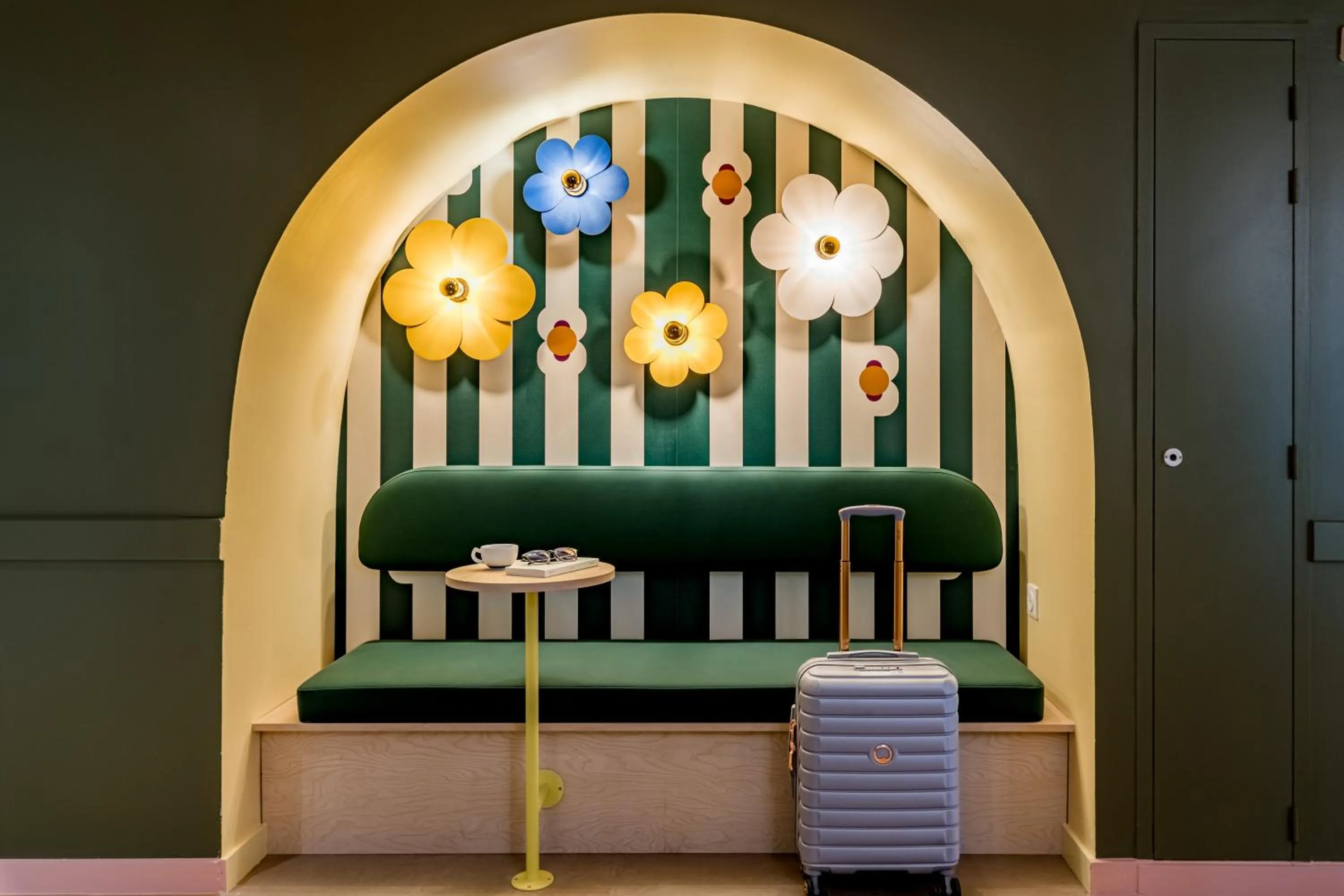 Seating area in greet Hôtel Prévessin Genève Aéroport