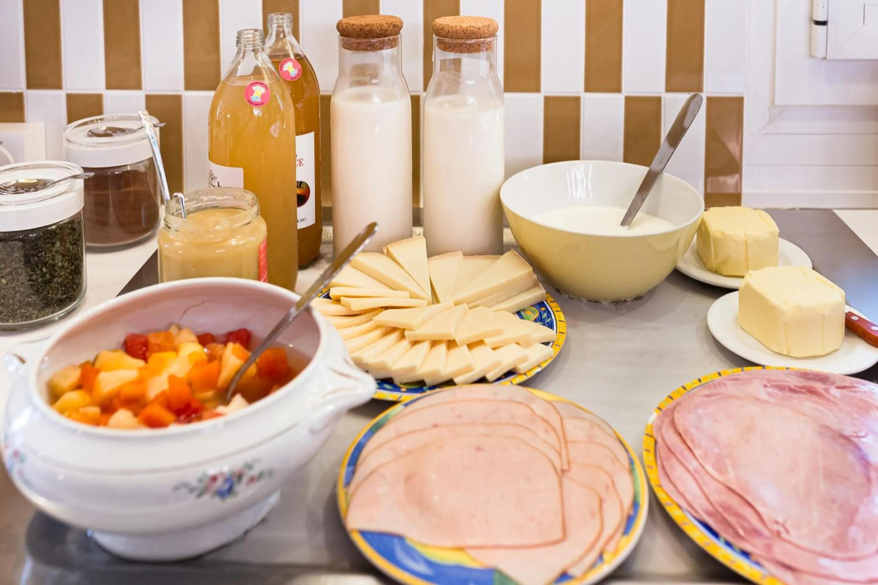 Buffet breakfast in greet Hôtel Prévessin Genève Aéroport