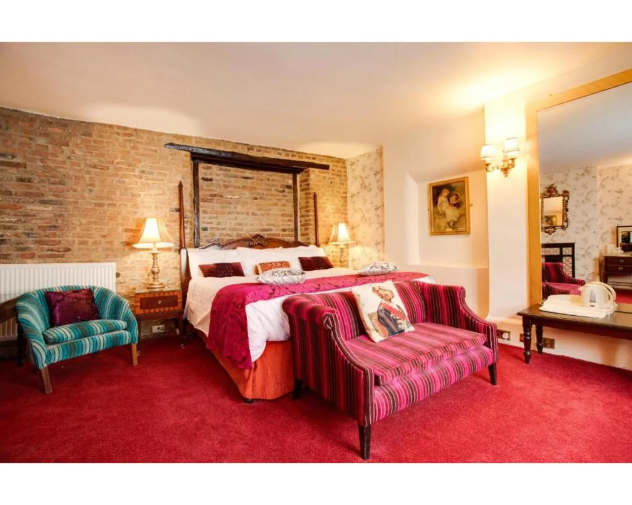 Bedroom in The Rose And Crown Hotel