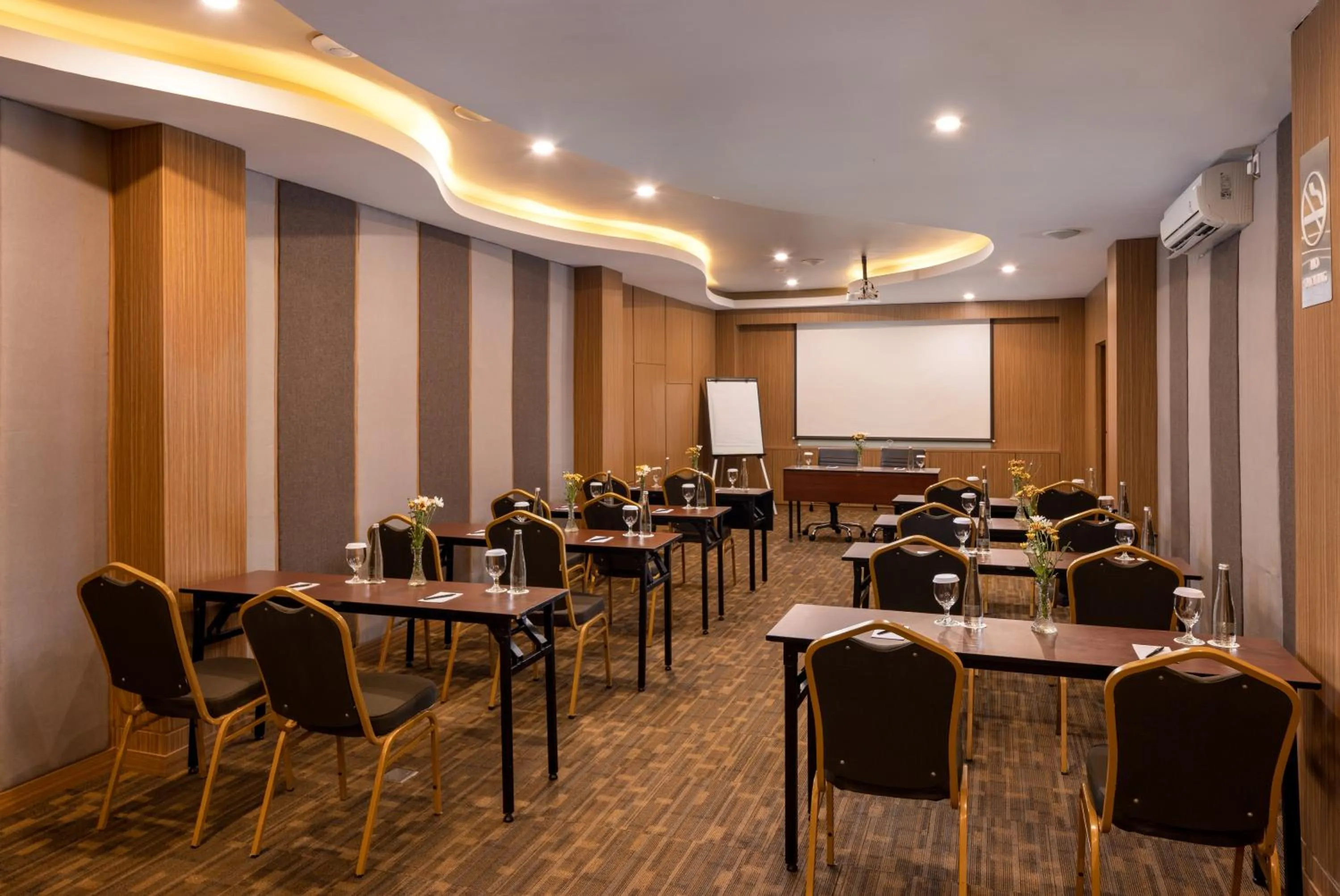 Meeting/conference room in Taksu Sanur Hotel