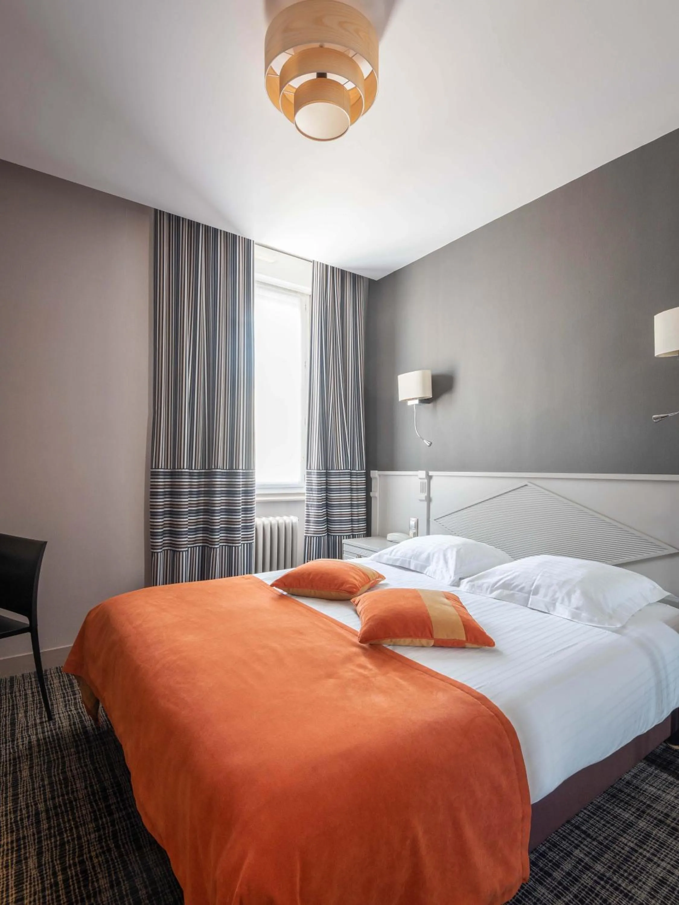 Double Room in Logis Hotel Restaurant Auberge De La Sélune