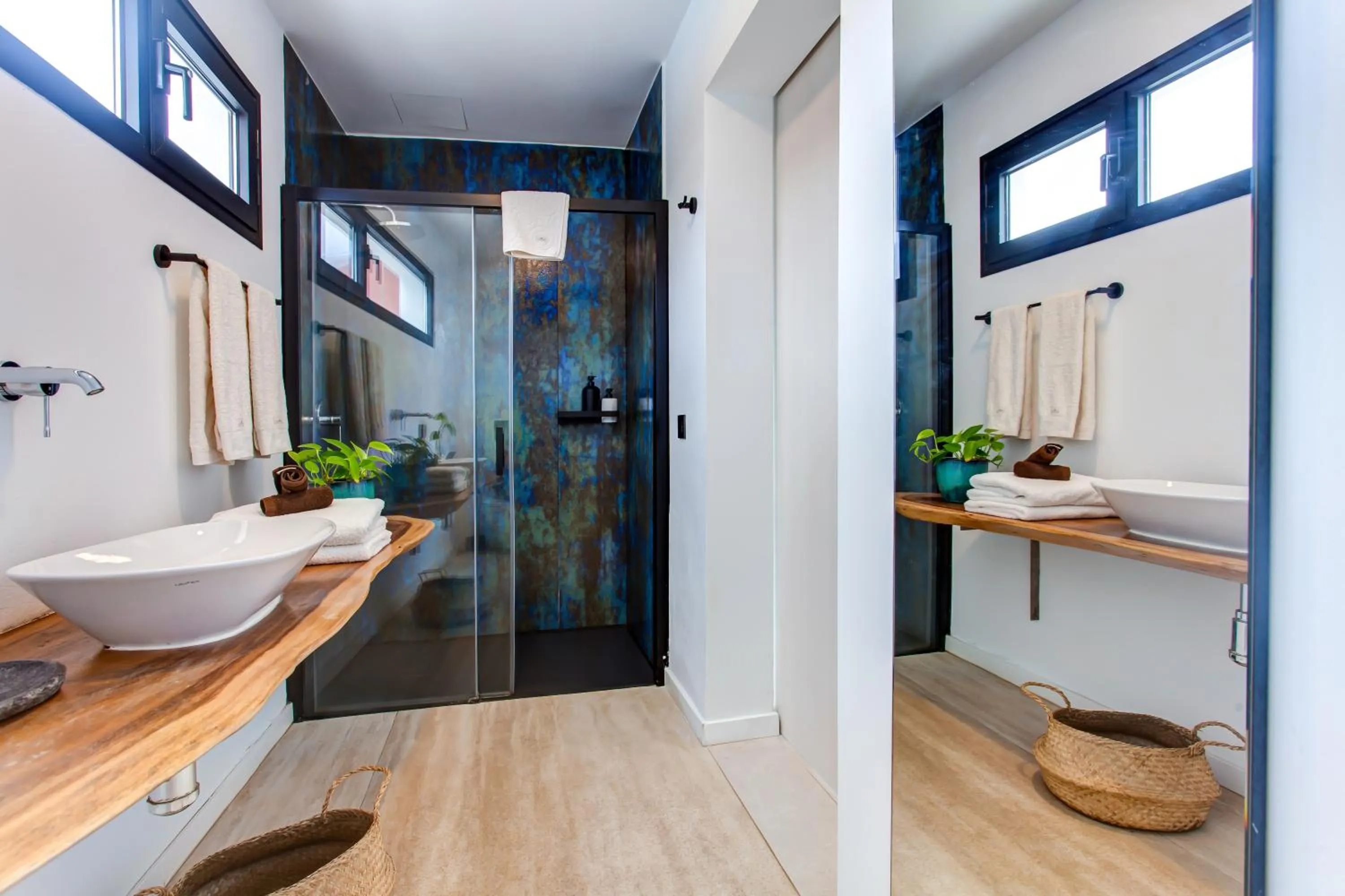 Shower in Mana EcoRetreat