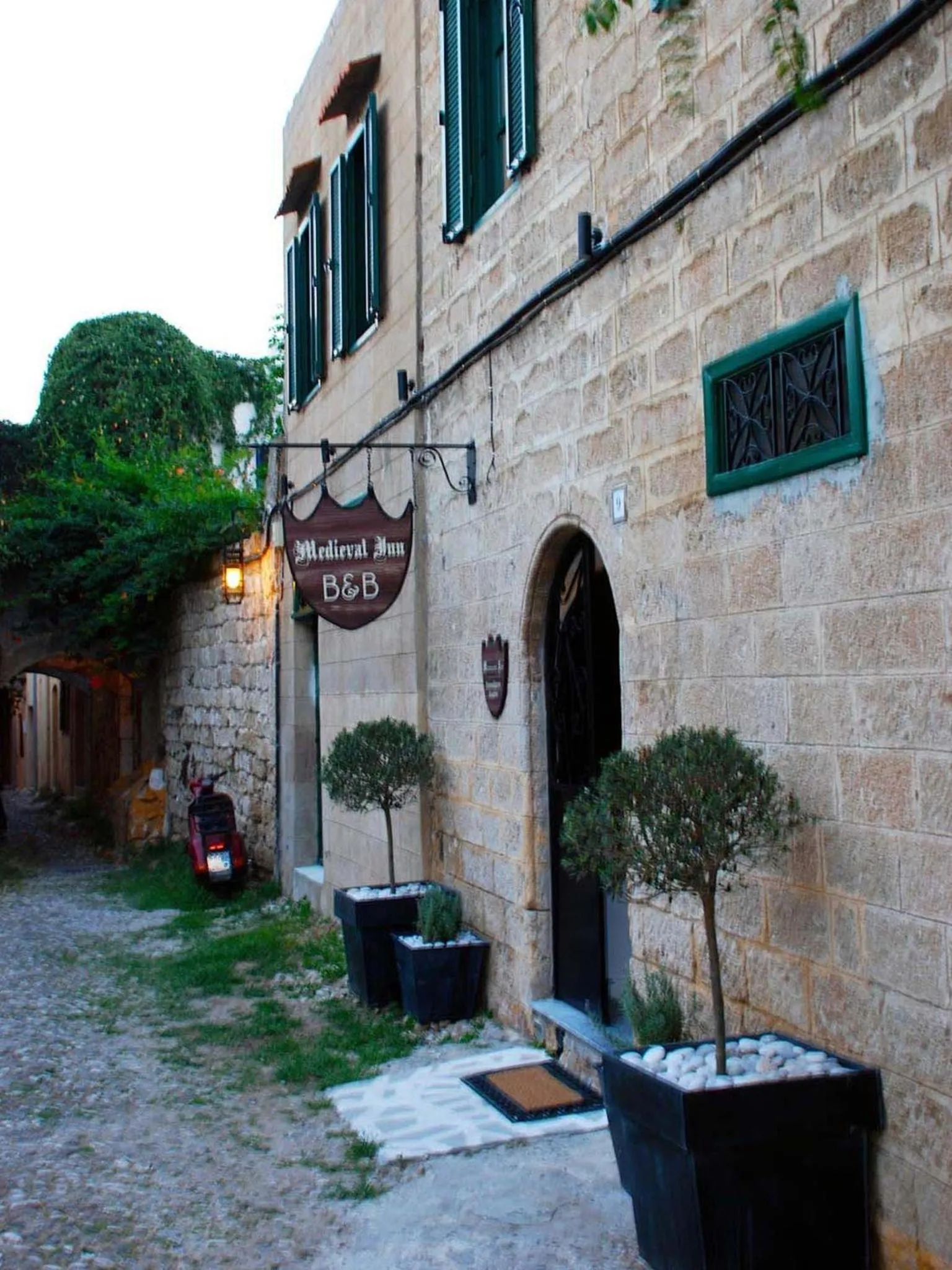 Facade/entrance in Medieval Inn