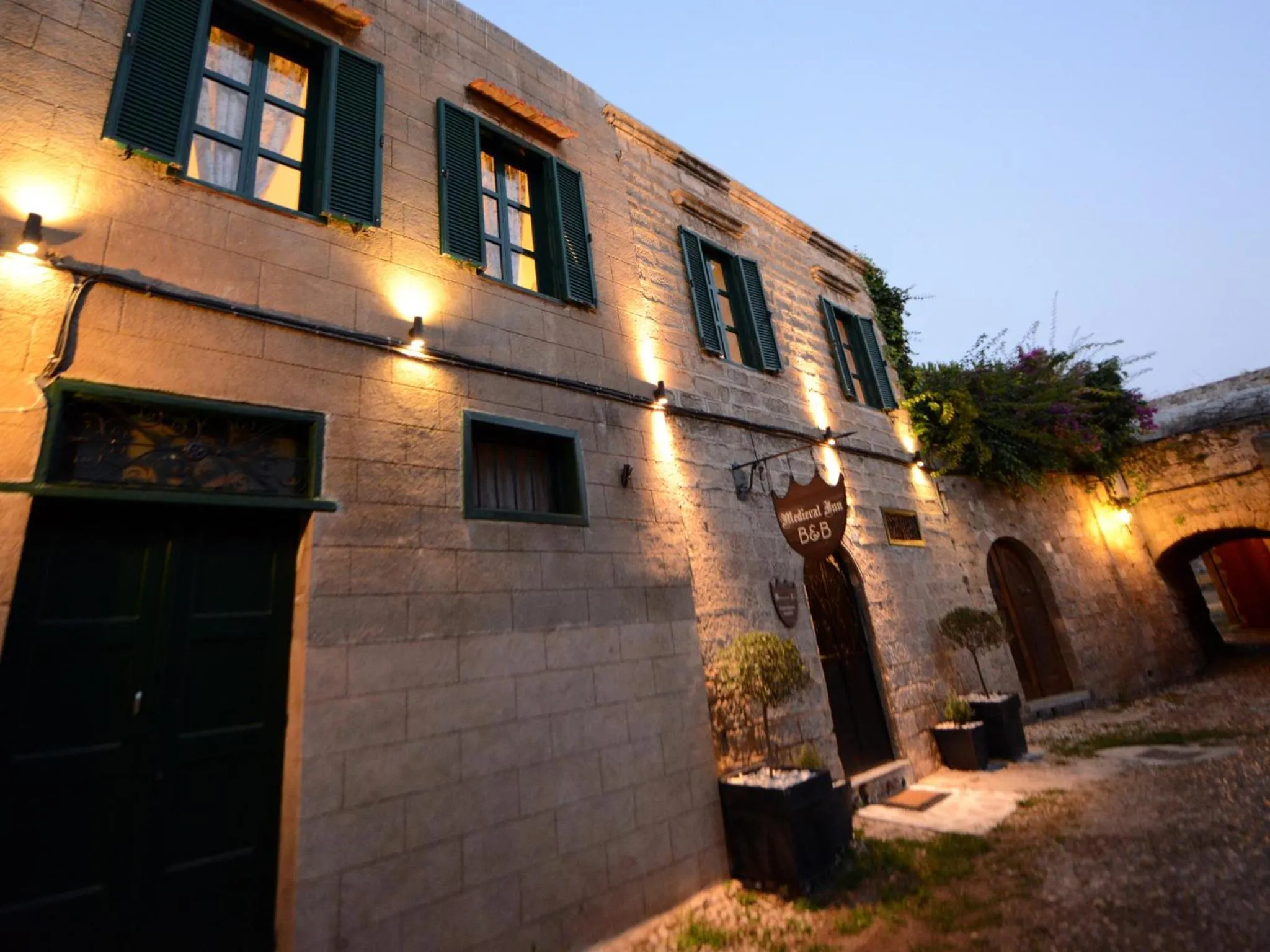 Facade/entrance in Medieval Inn