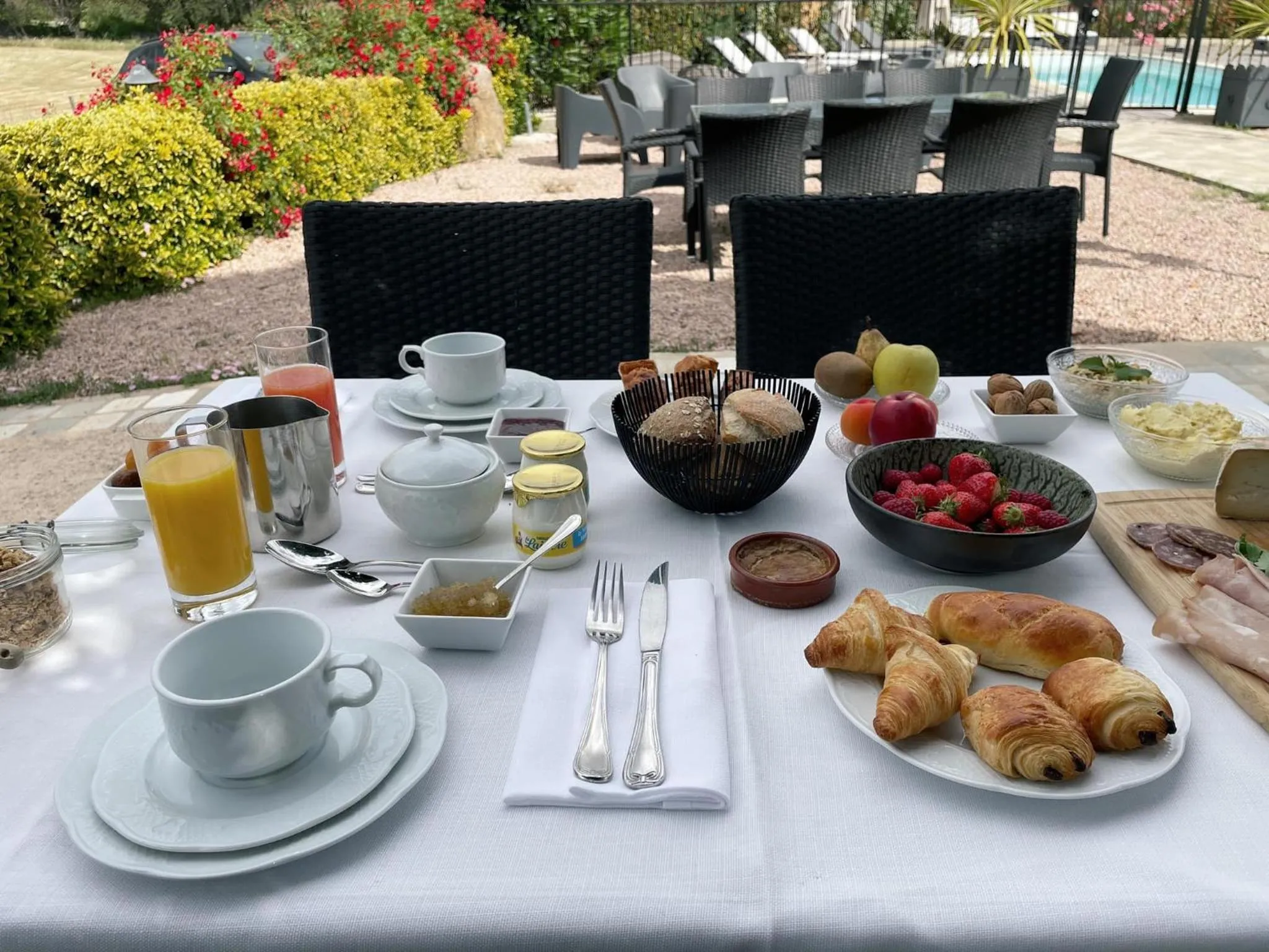 Food and drinks in Hotel & Restaurant Les Bergeries d'Alata