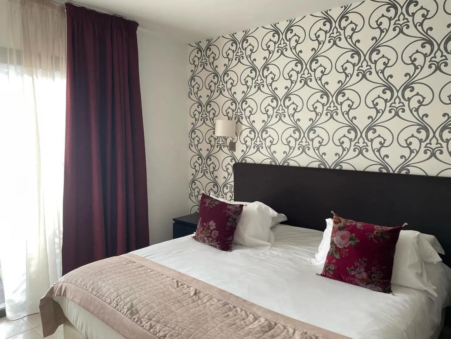 Bed in Hotel & Restaurant Les Bergeries d'Alata