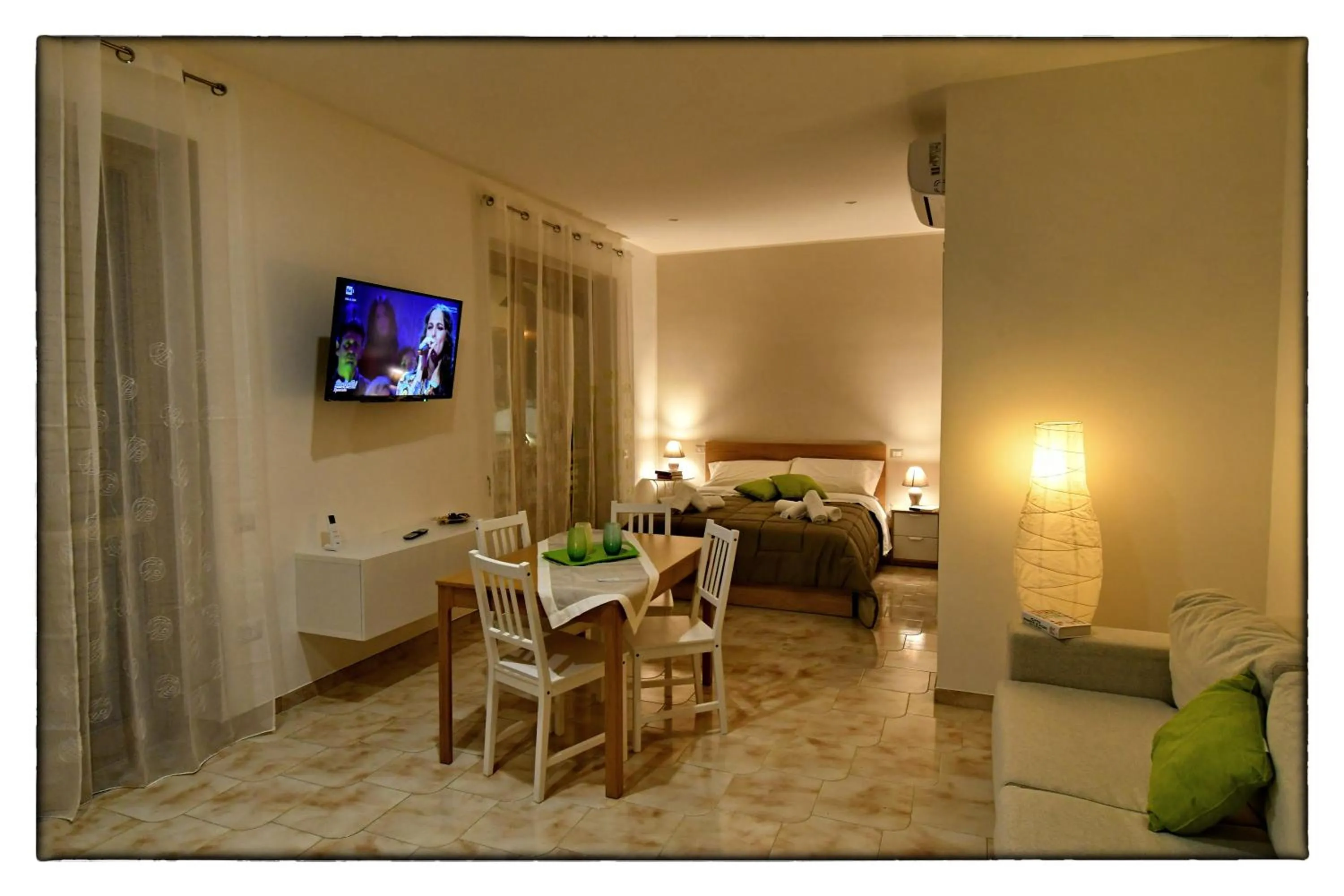 Bed in Villa Costiera Salerno