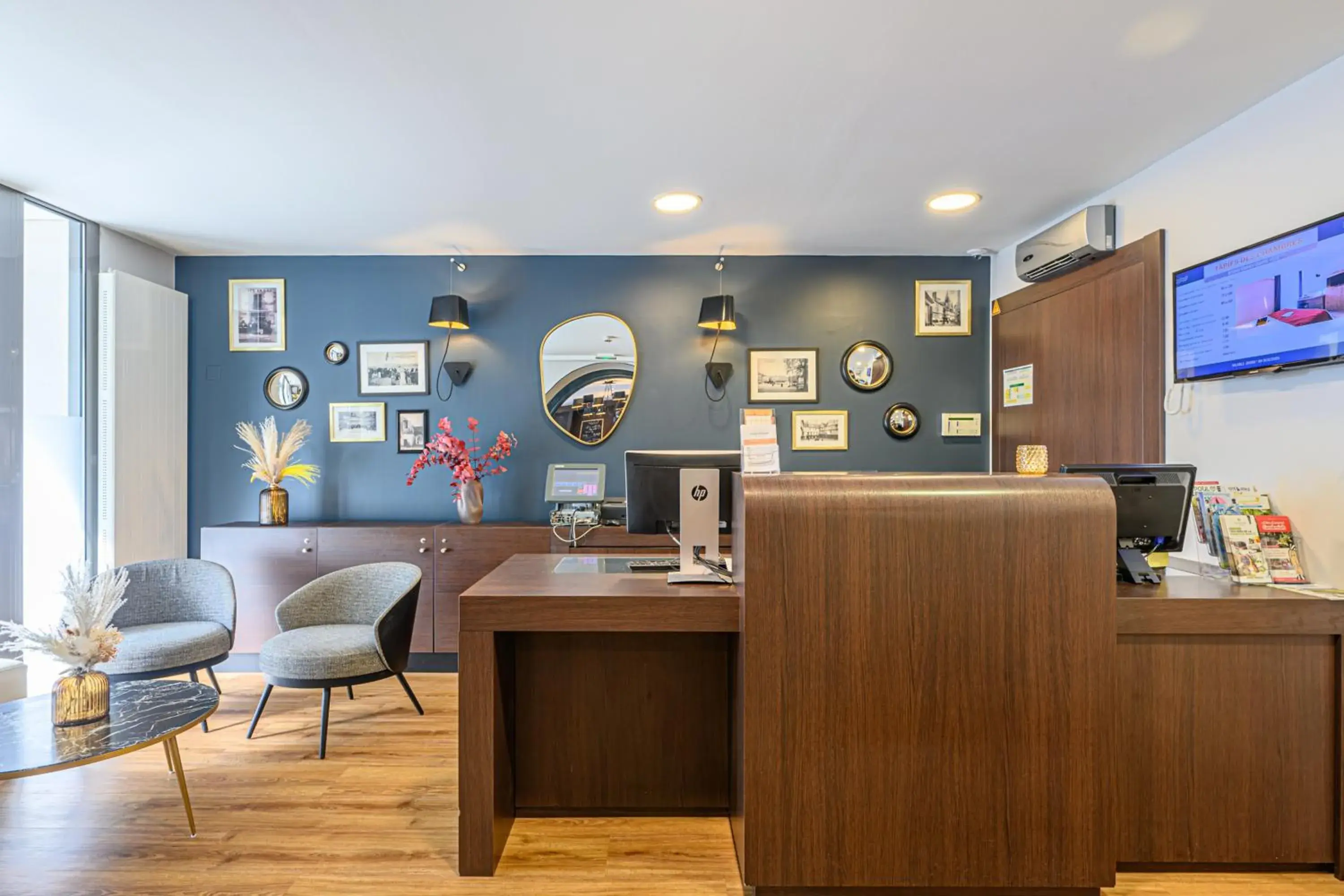 Lobby or reception in Kyriad Vannes Centre Ville Lobby or reception in Kyriad Vannes Centre Ville