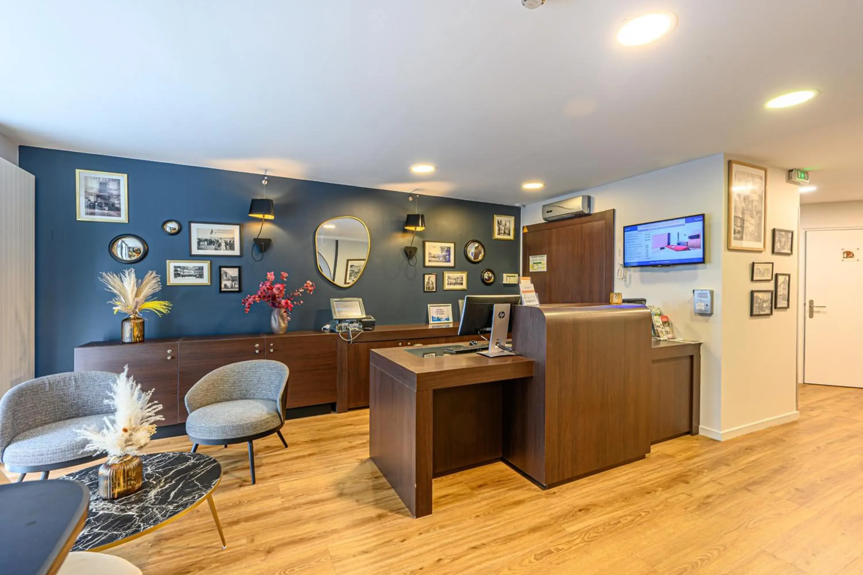 Lobby or reception in Kyriad Vannes Centre Ville Lobby or reception in Kyriad Vannes Centre Ville