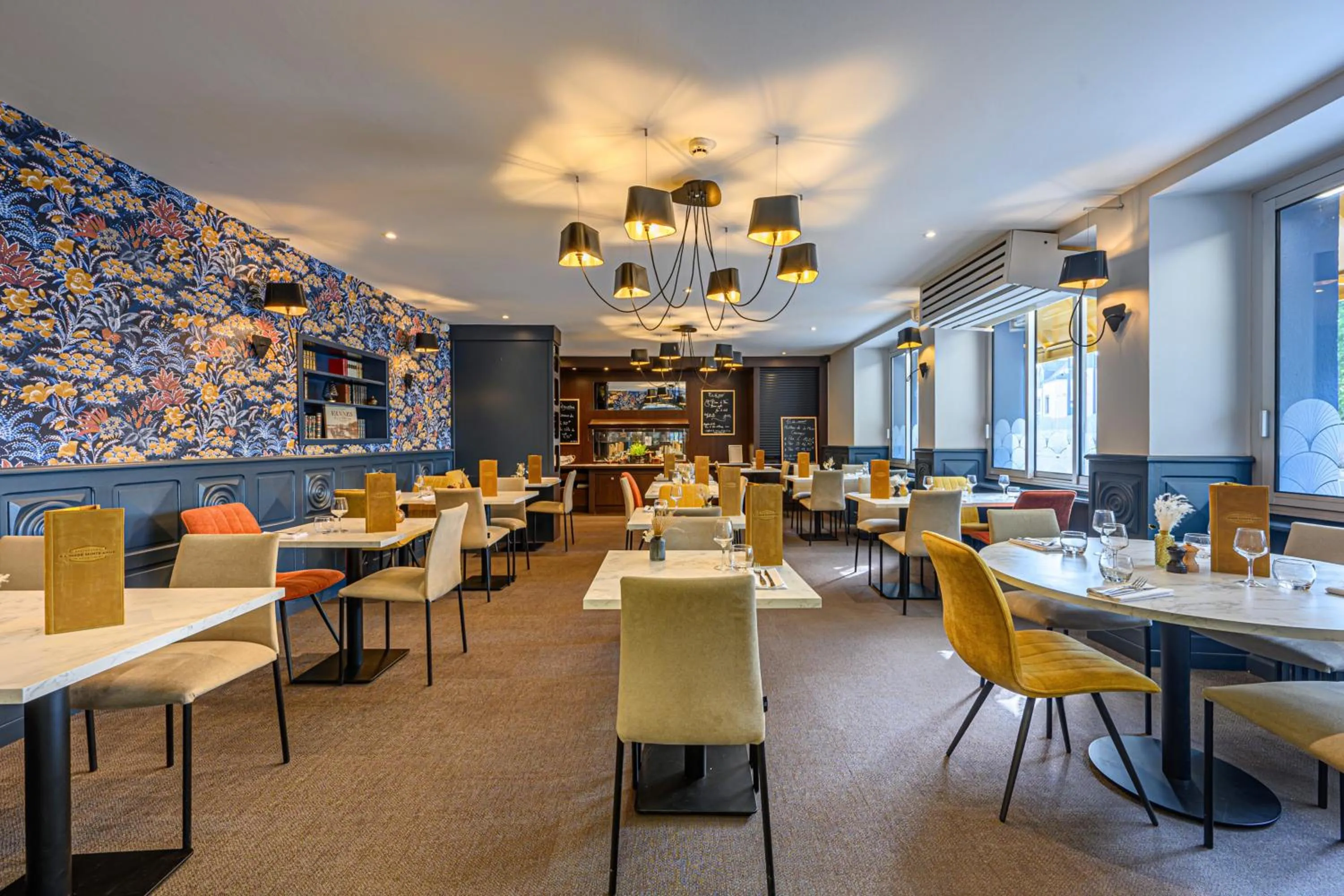 Restaurant/places to eat in Kyriad Vannes Centre Ville