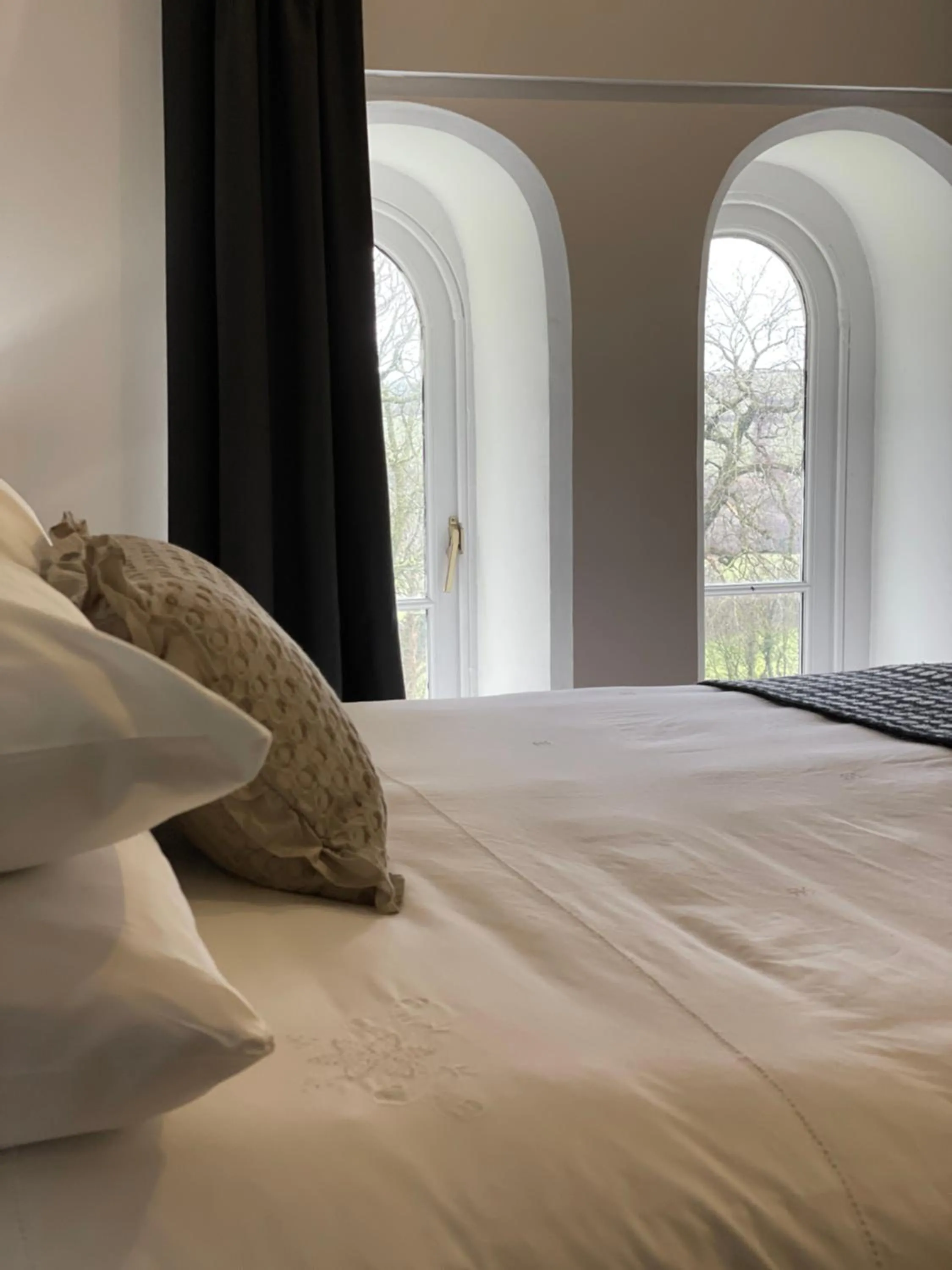 Bed in Caemorgan Mansion
