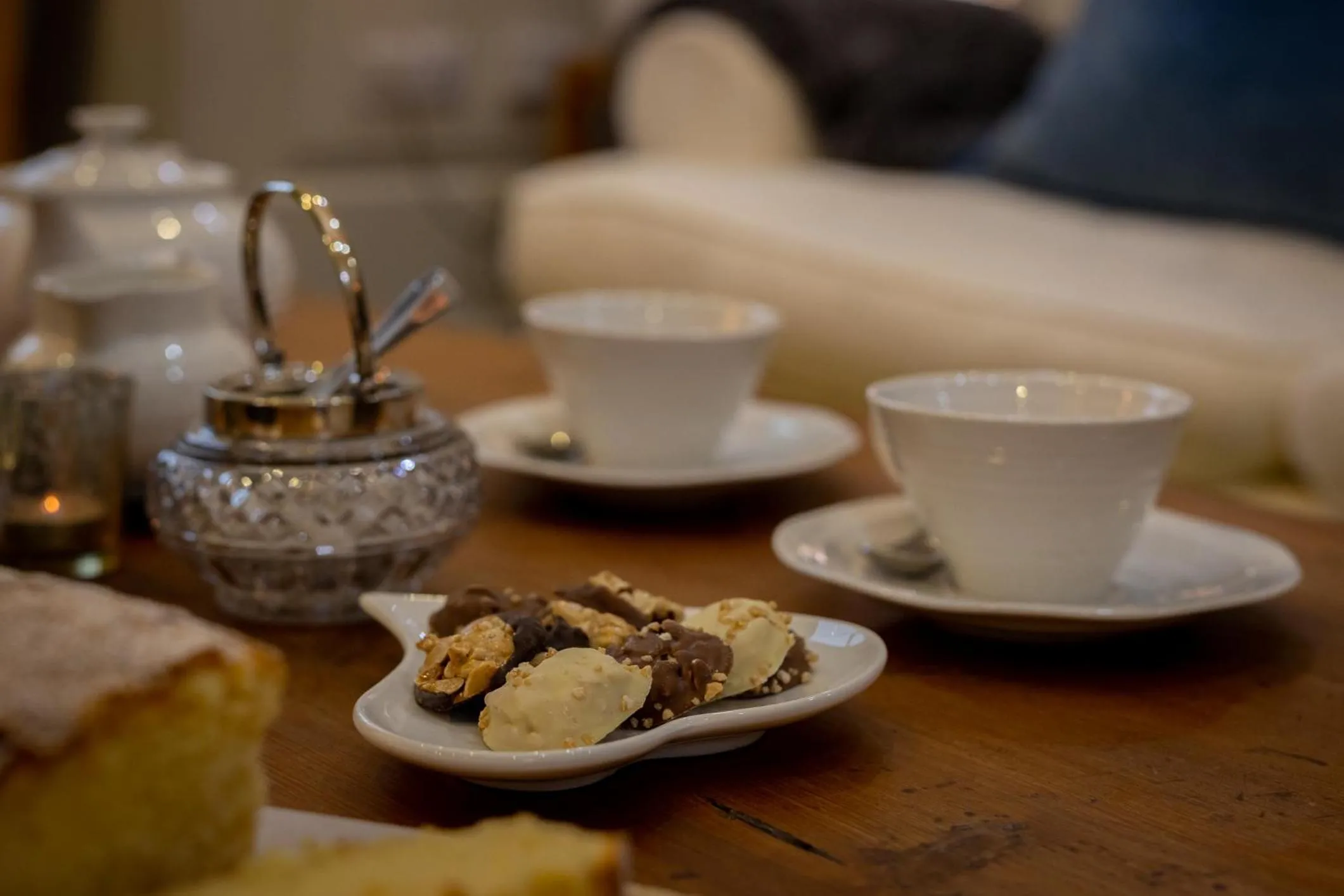 Coffee/tea facilities in Caemorgan Mansion