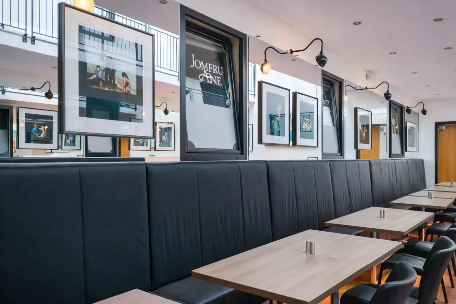 Restaurant/places to eat in Dancenter Hotel Jomfru Ane