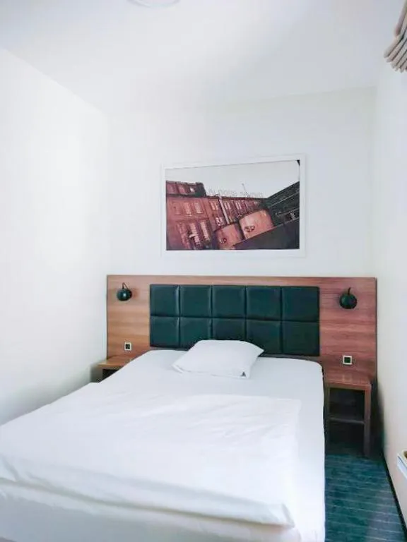 Bedroom, Bed in Dancenter Hotel Jomfru Ane