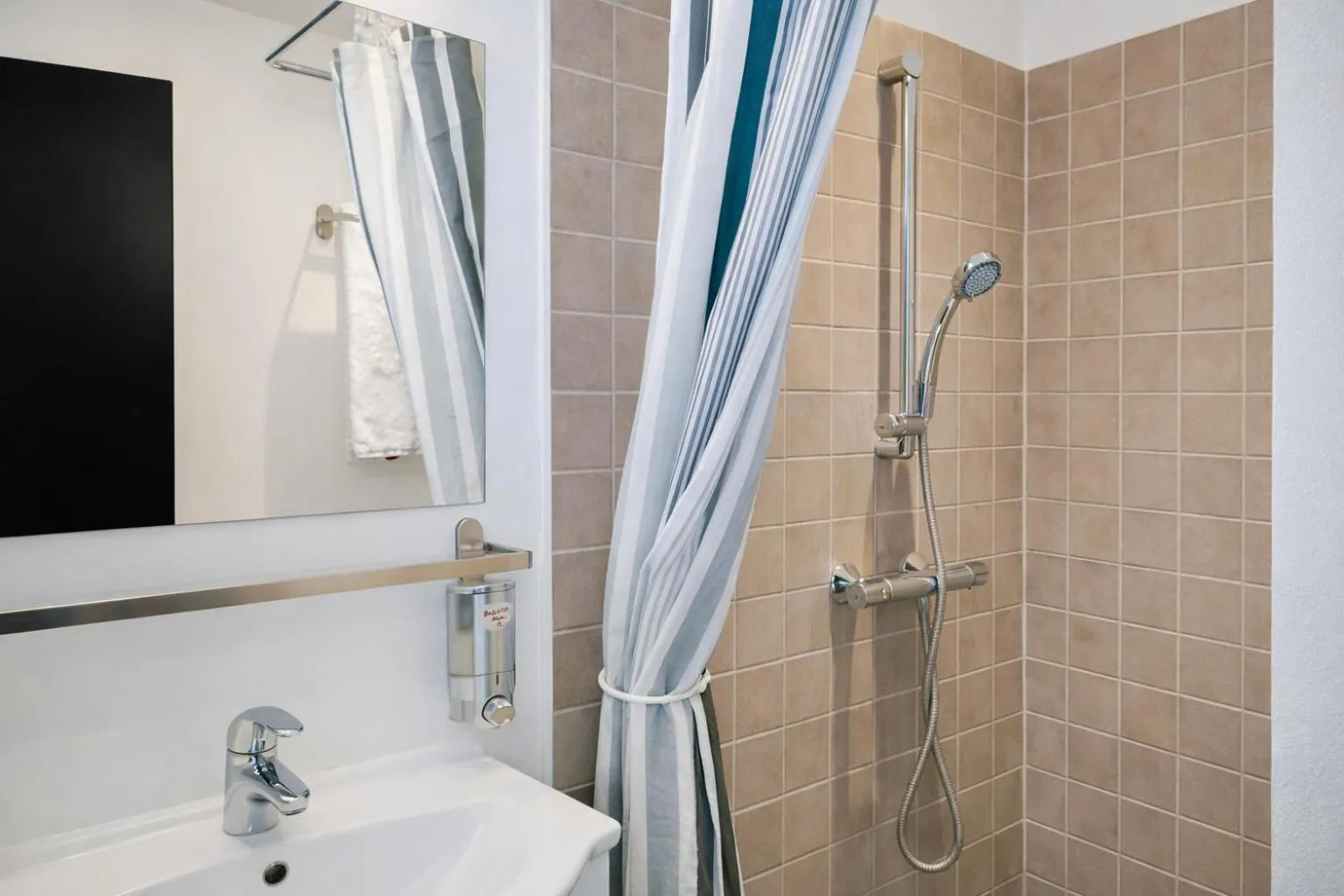 Bathroom in Dancenter Hotel Jomfru Ane