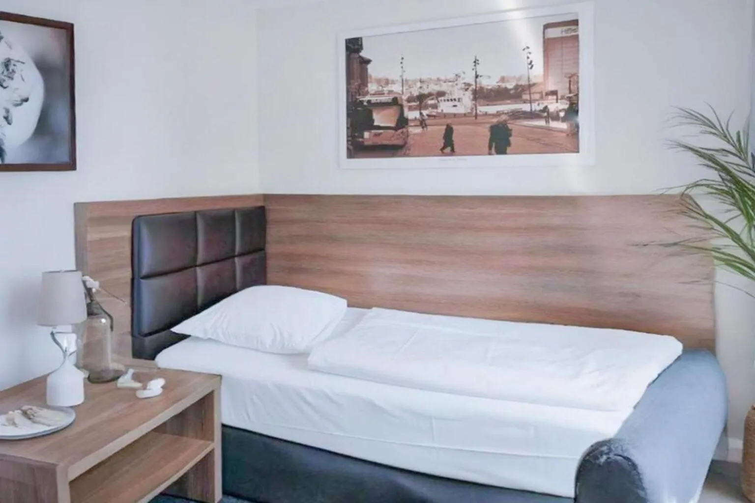 Bedroom, Bed in Dancenter Hotel Jomfru Ane