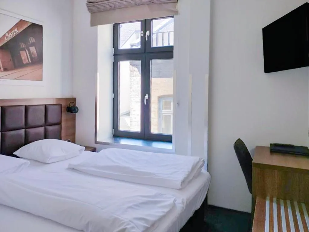 Bedroom, Bed in Dancenter Hotel Jomfru Ane