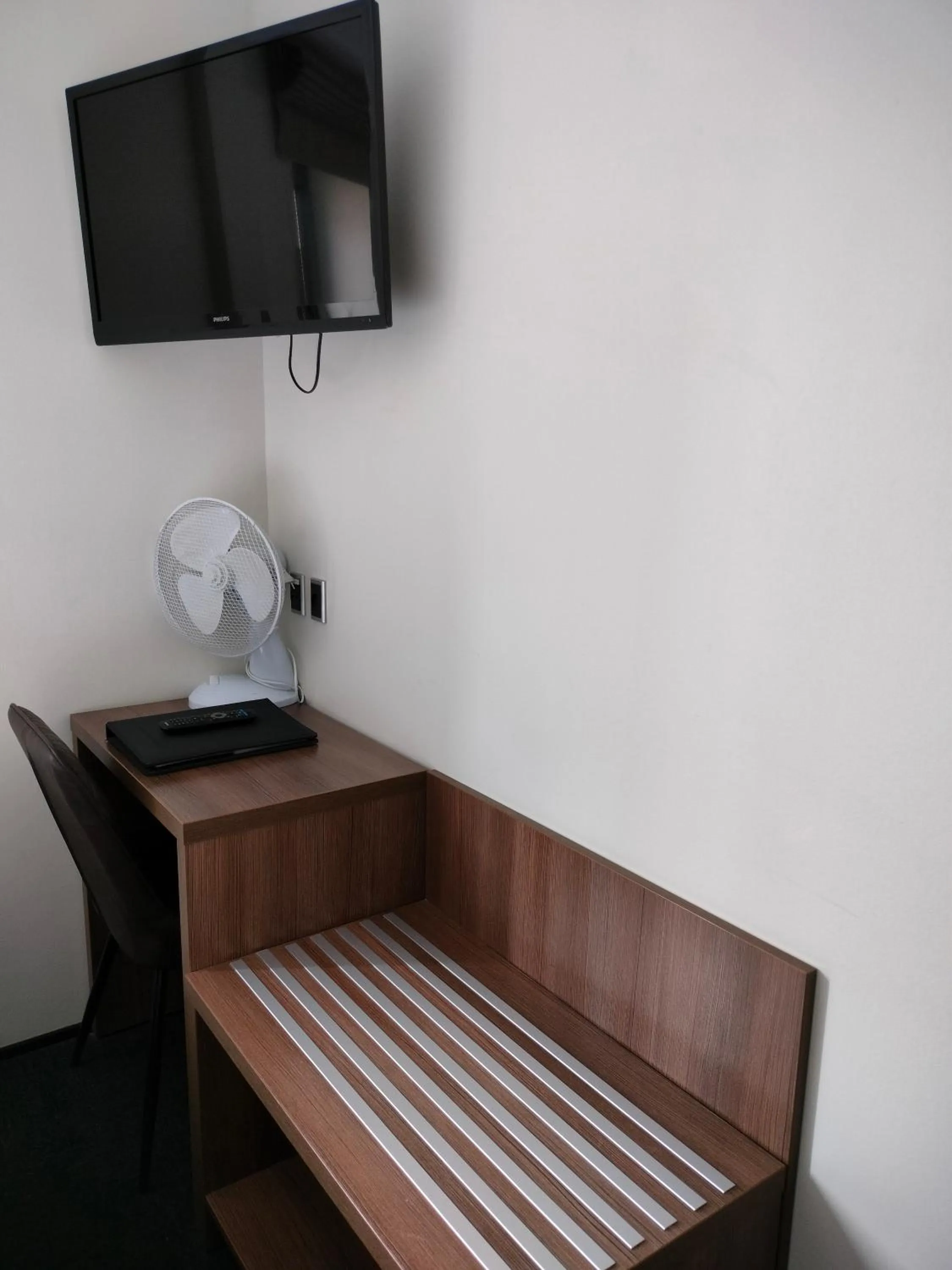 TV and multimedia in Dancenter Hotel Jomfru Ane