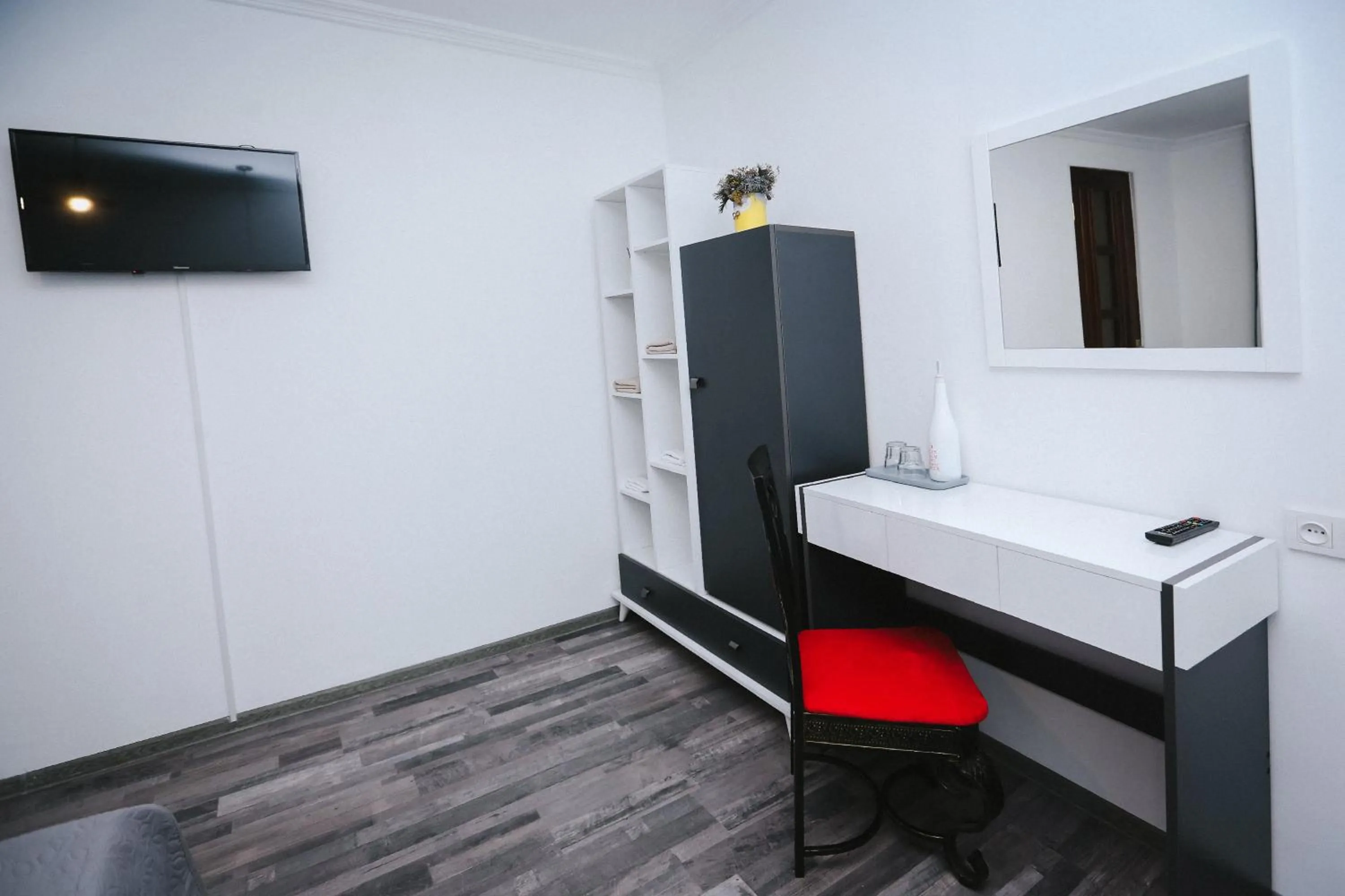 Communal lounge/ TV room in Hotel Tamar Mepe