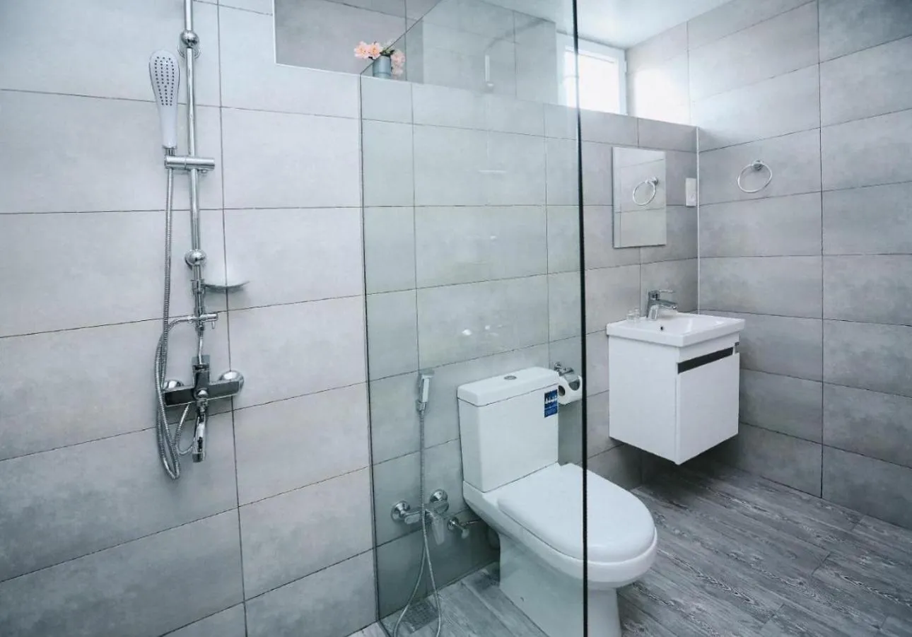 Shower in Hotel Tamar Mepe