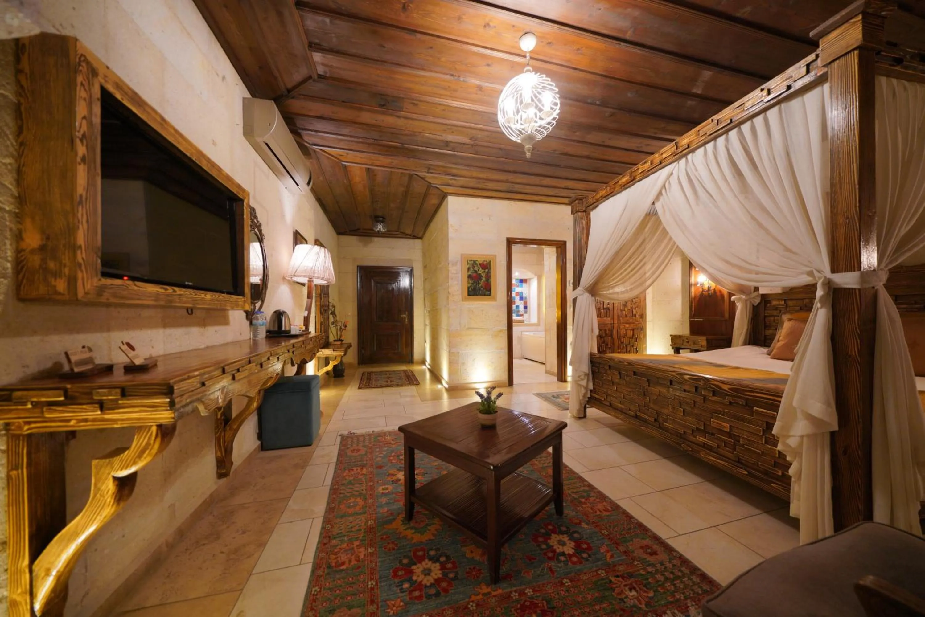 TV and multimedia, Bed in Mira Cappadocia Hotel