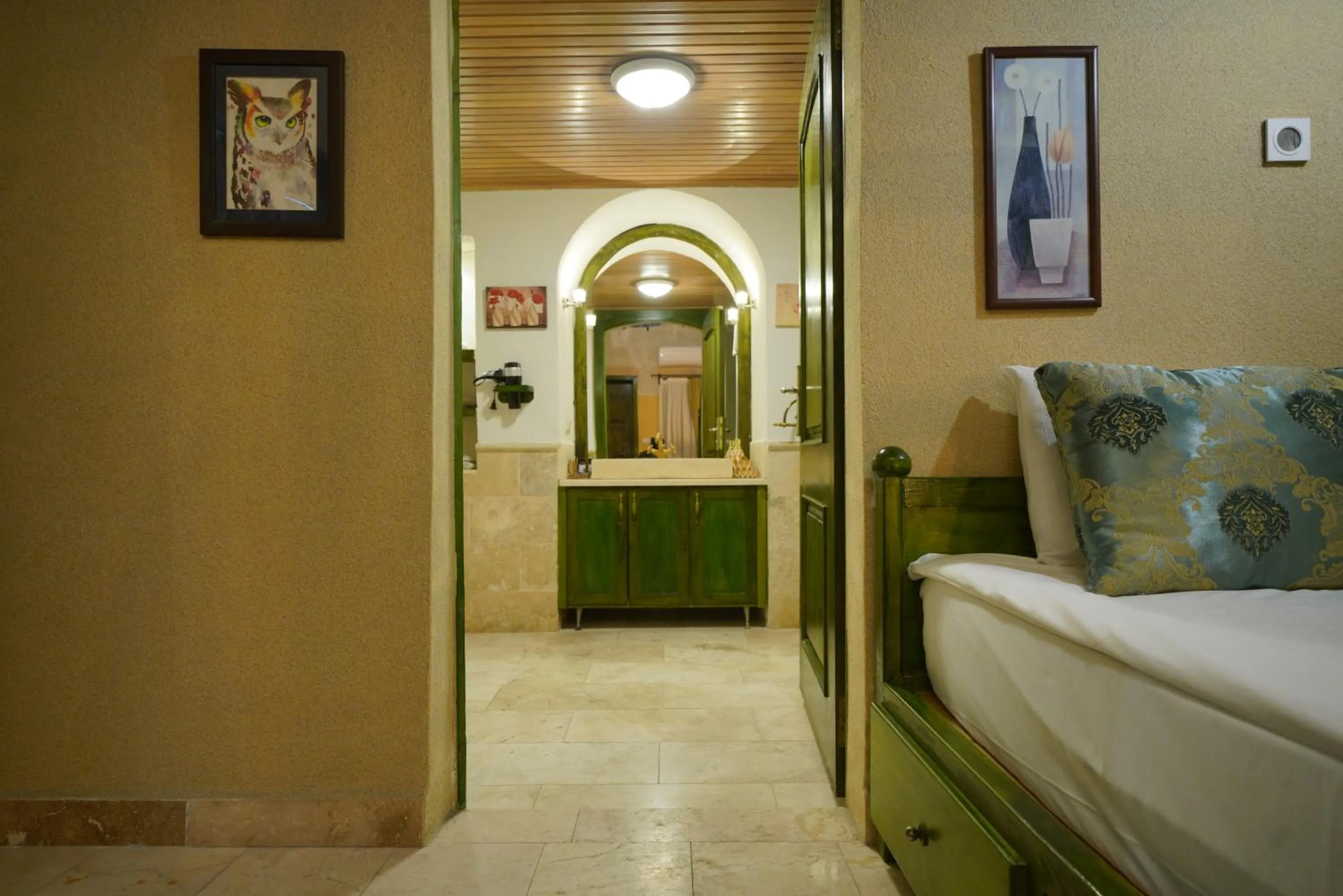 Bathroom, Bed in Mira Cappadocia Hotel