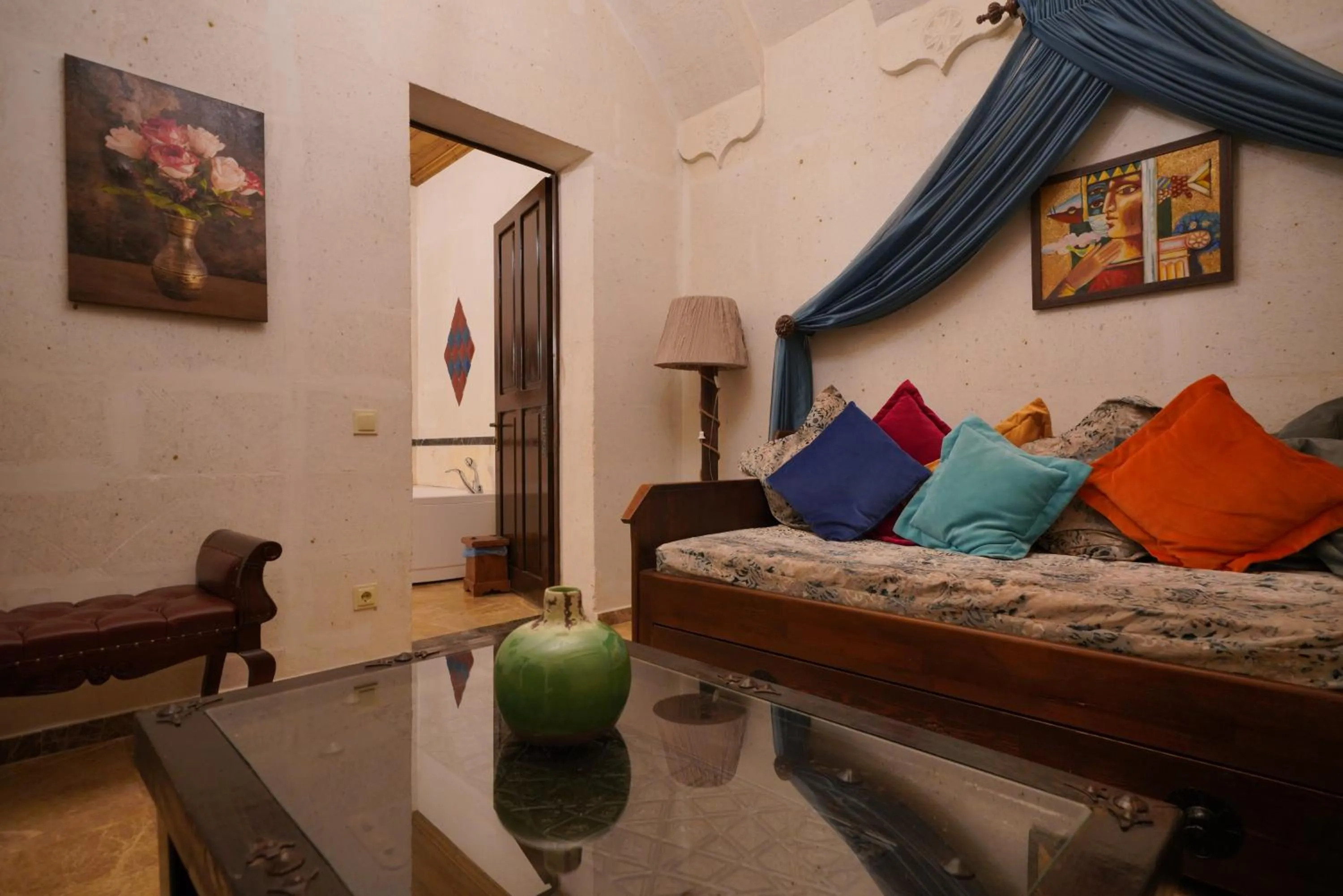 Living room, Bed in Mira Cappadocia Hotel