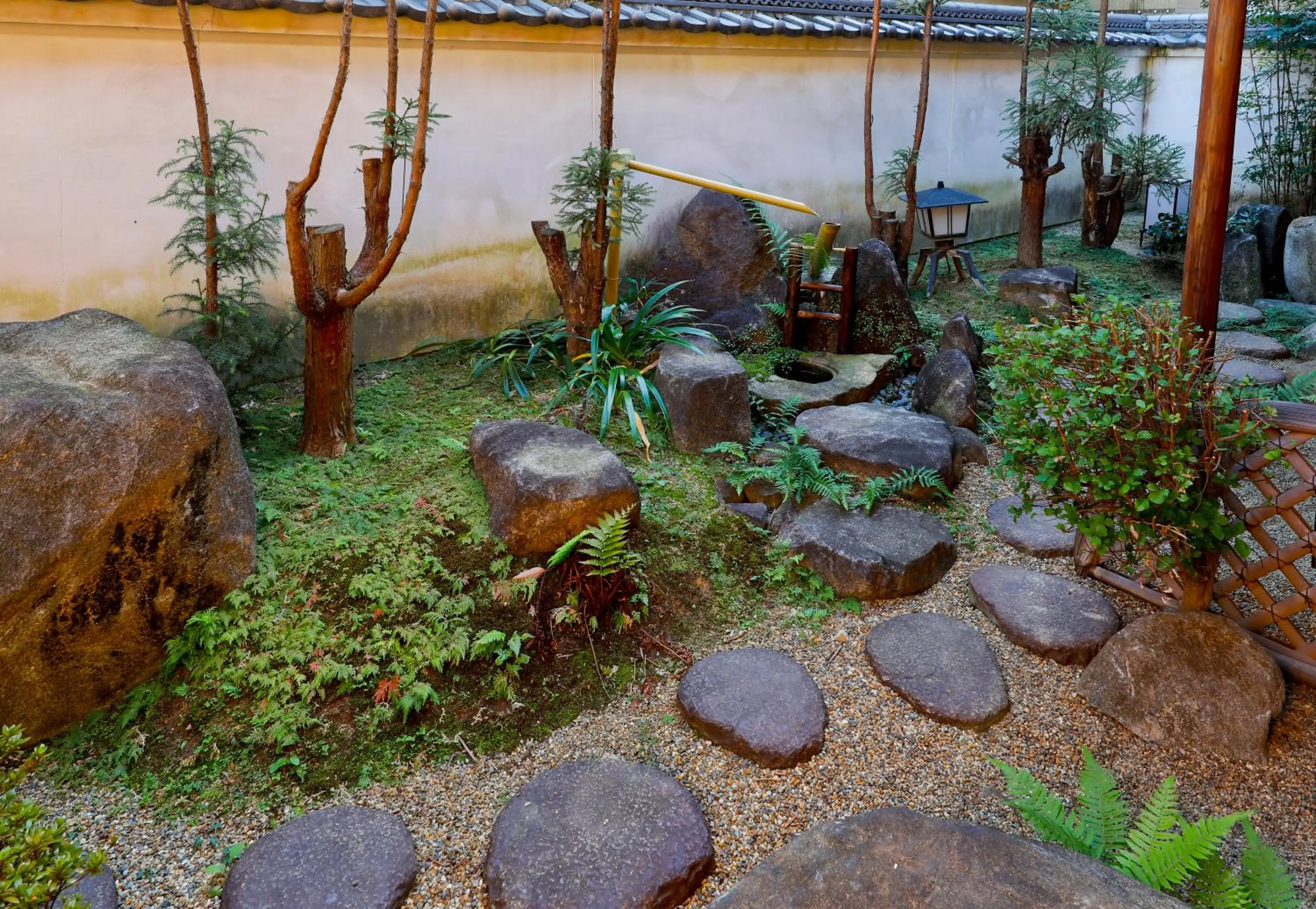 庭之宿 新大阪日本庭園の家 -Residence inn Niwanoyado-