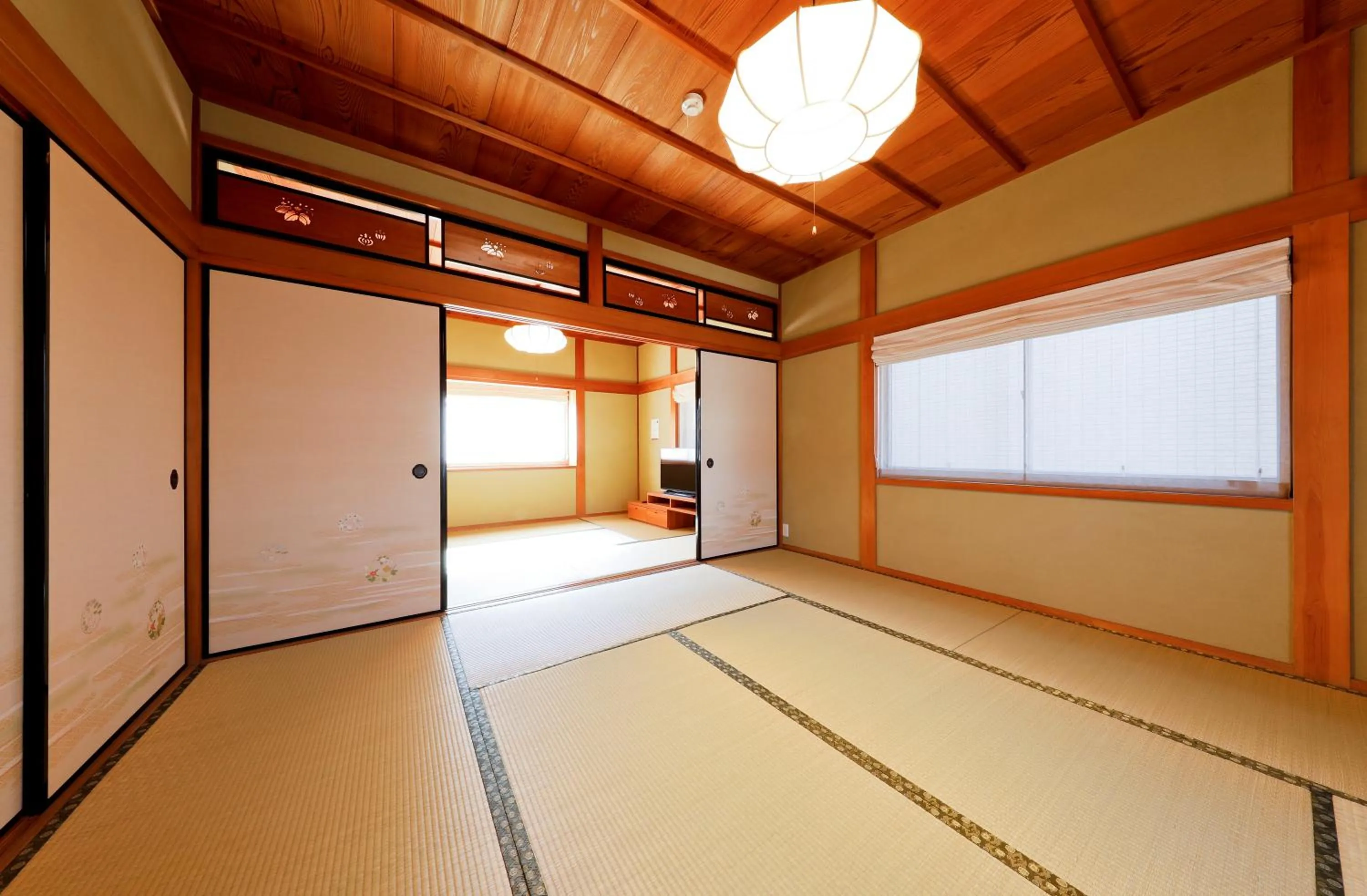 庭之宿 新大阪日本庭園の家 -Residence inn Niwanoyado-