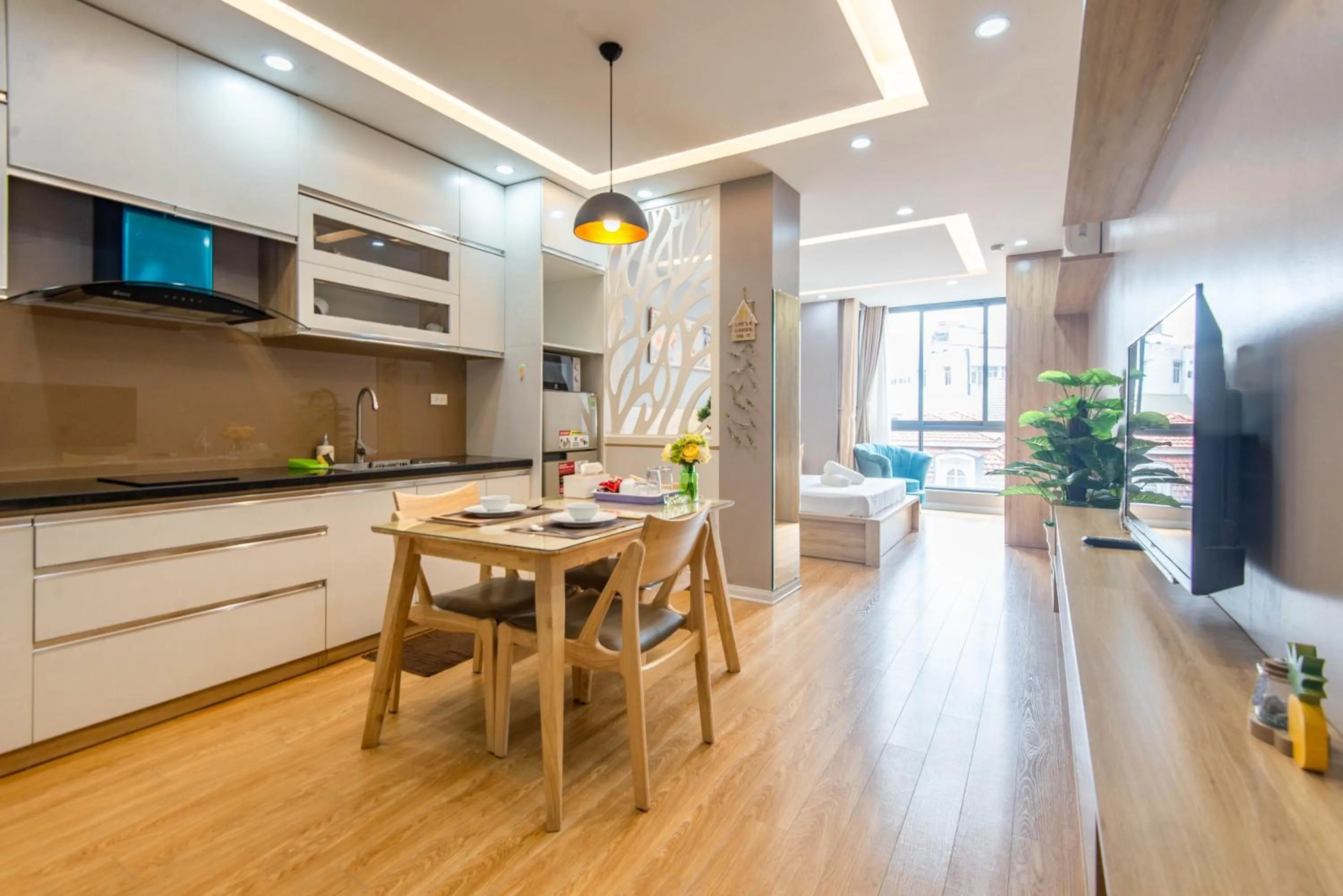 TV and multimedia in 22housing Hotel & Residence 81 Linh Lang