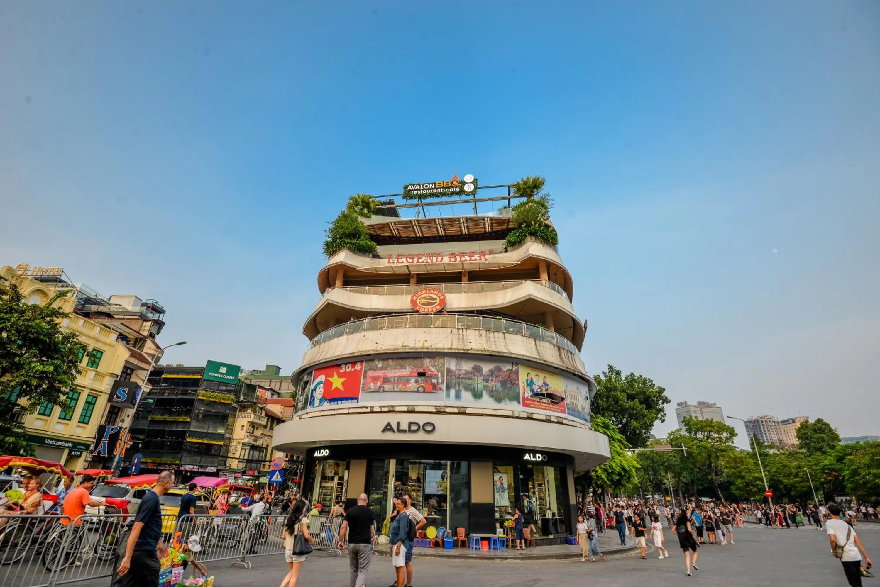 Property building in 22housing Hotel & Residence 81 Linh Lang