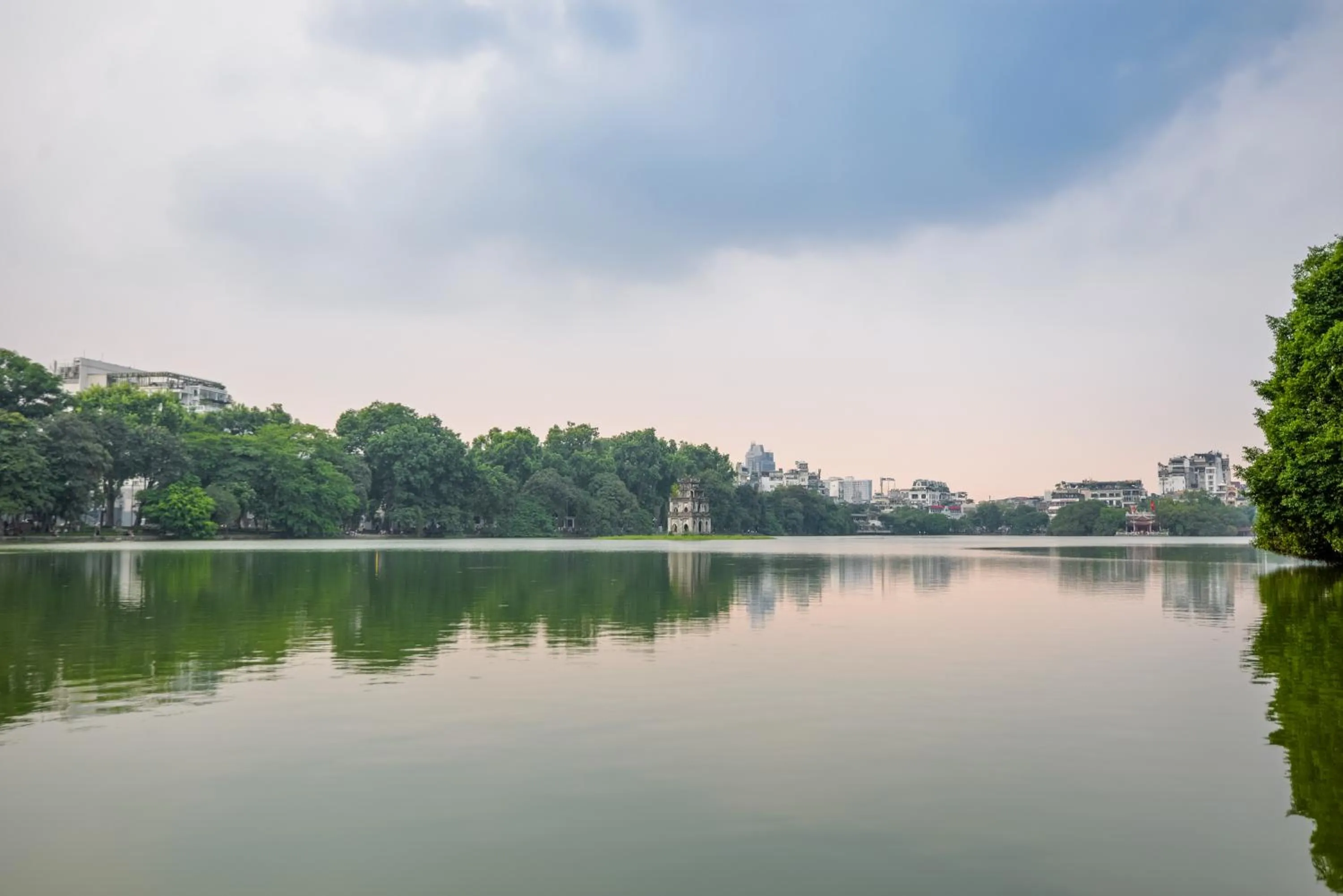 Neighbourhood in 22housing Hotel & Residence 81 Linh Lang