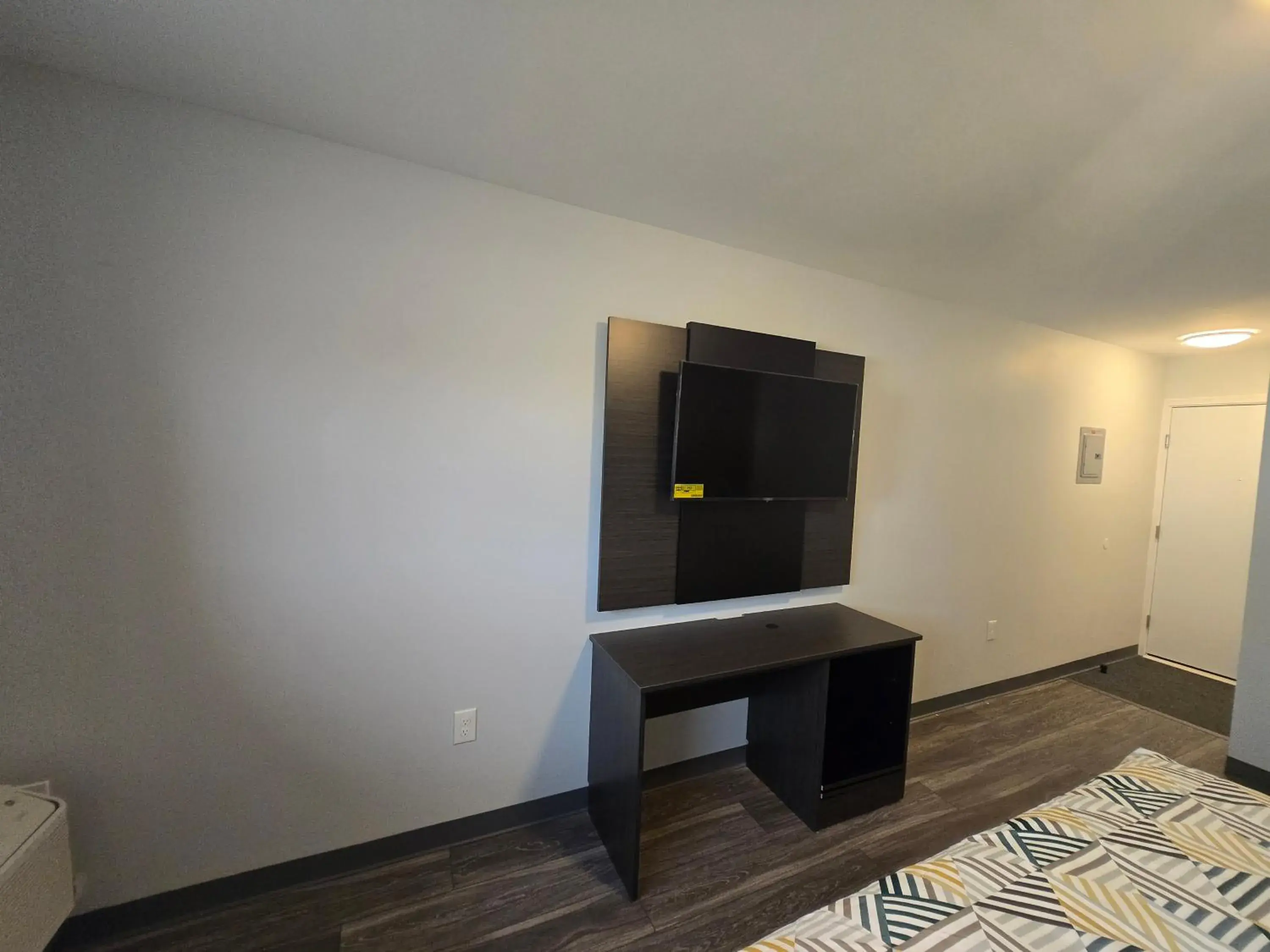 Double Room - single occupancy - Non-Smoking in Motel 6 East Windsor, NJ Hightstown Double Room - single occupancy - Non-Smoking in Motel 6 East Windsor, NJ Hightstown