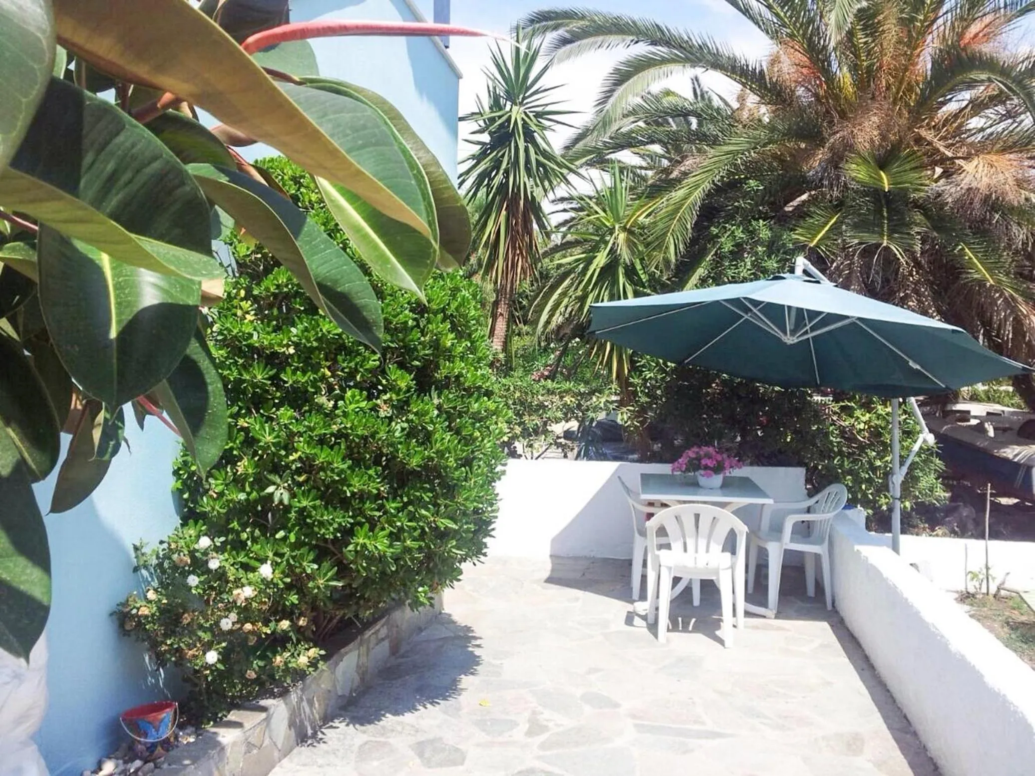 Garden in Philippos Apartments