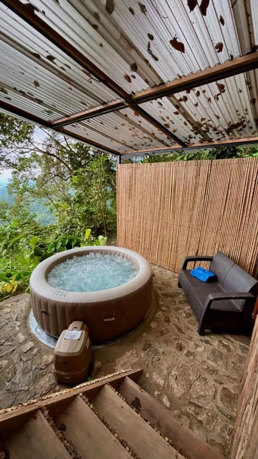 Hot Tub in Trekker Glamping - EcoLodge Boutique