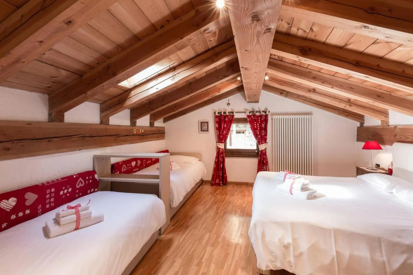 Bed in Le Petit Coeur Residence De Montagne