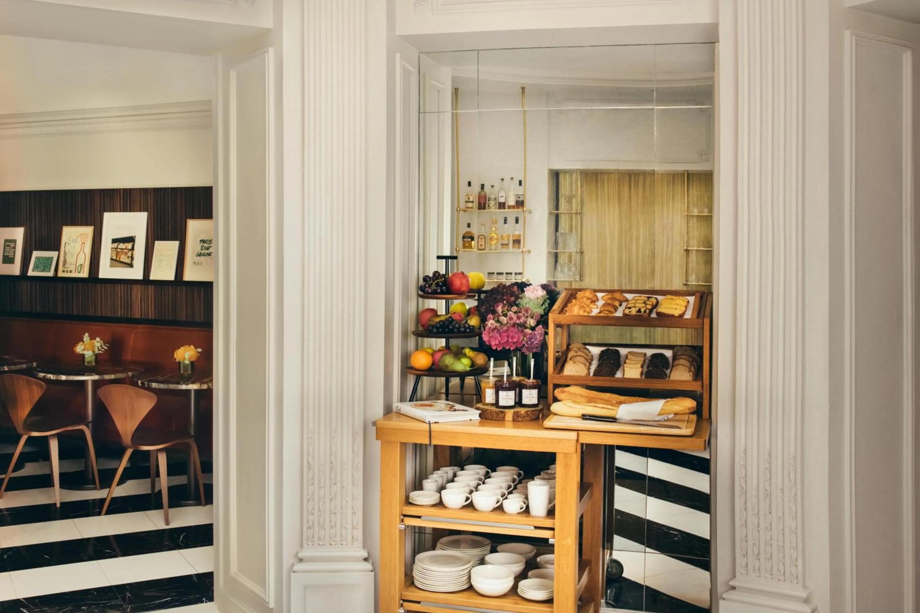 Restaurant/places to eat in Hôtel Bourgogne & Montana