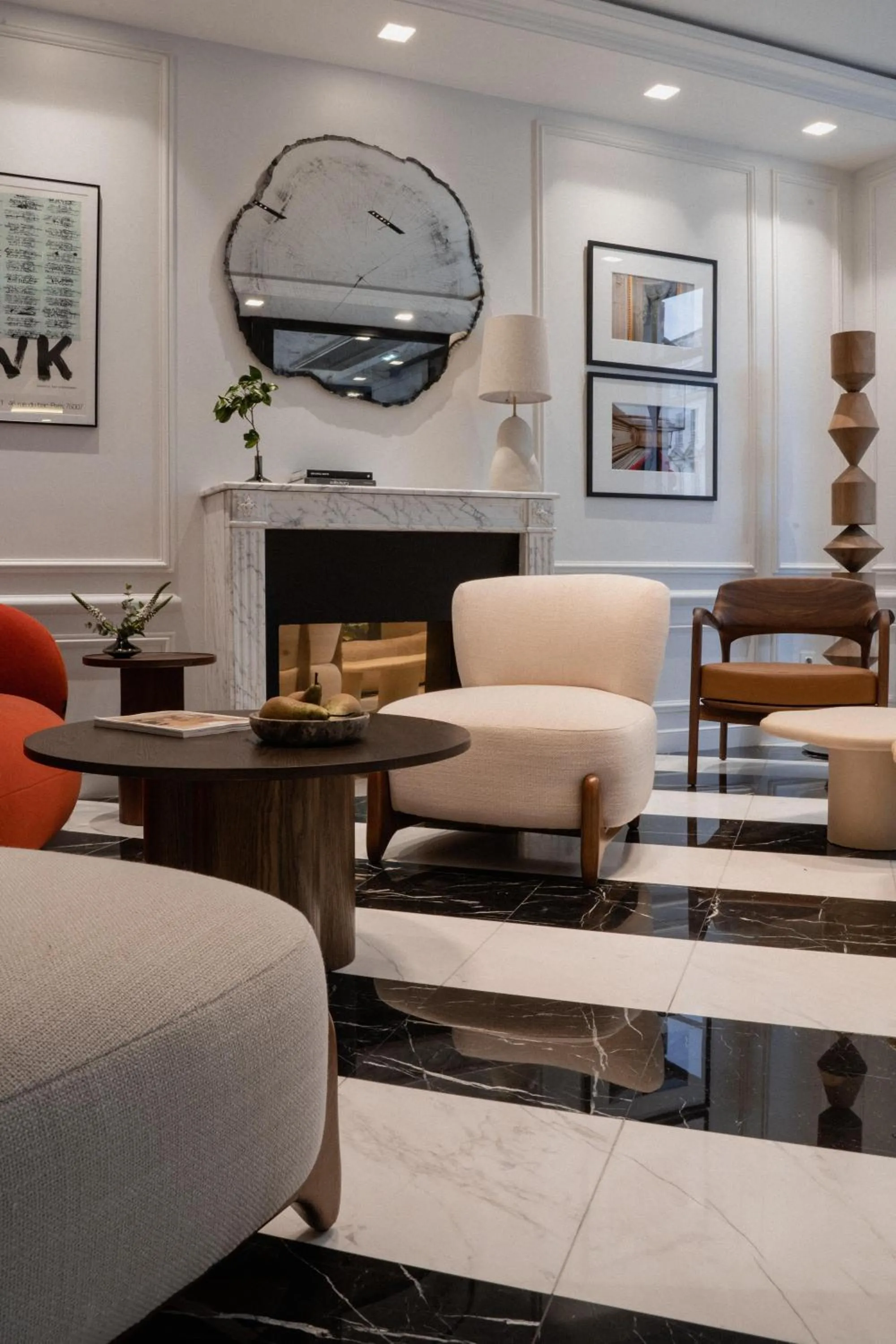 Lobby or reception in Hôtel Bourgogne & Montana