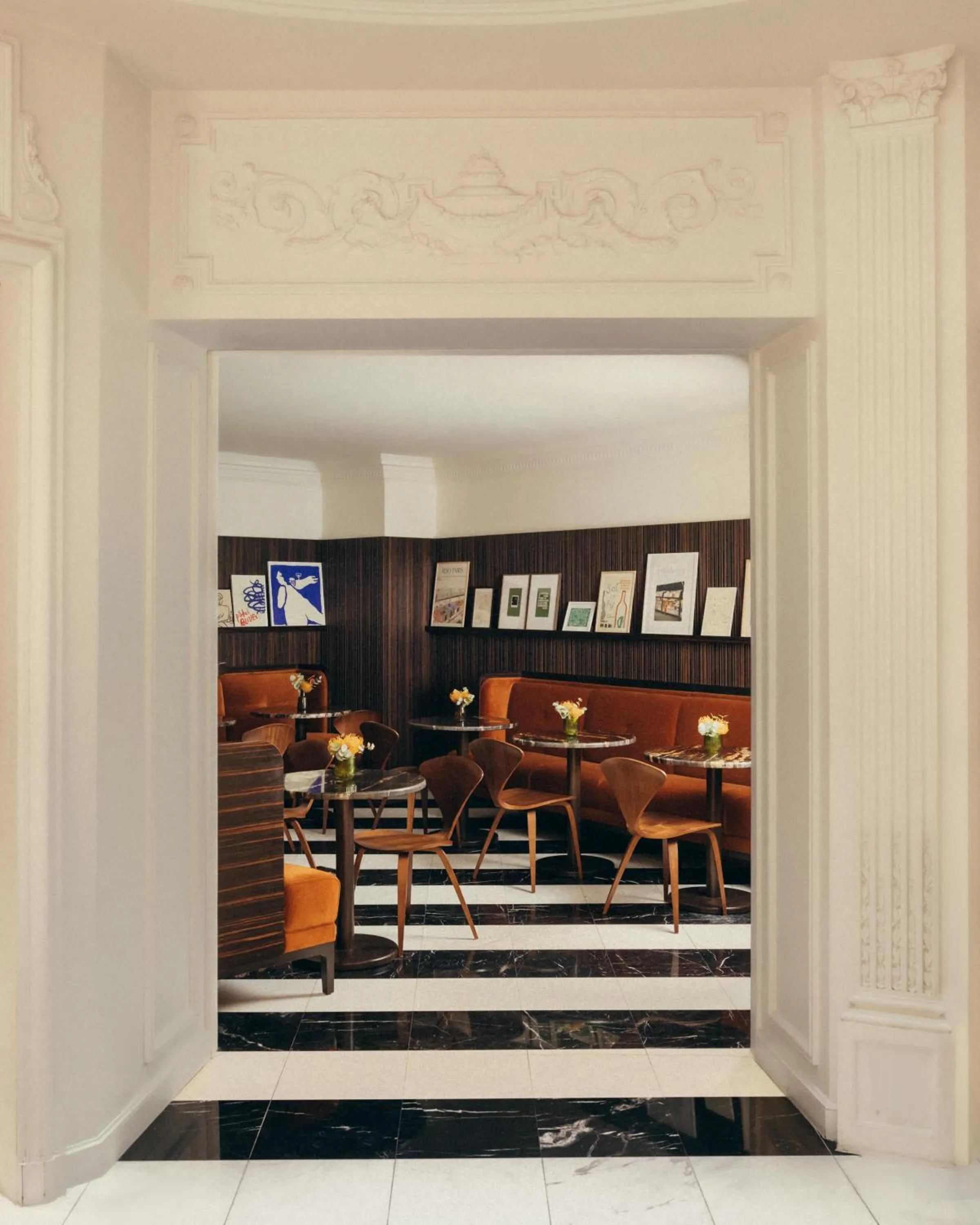 Restaurant/places to eat in Hôtel Bourgogne & Montana