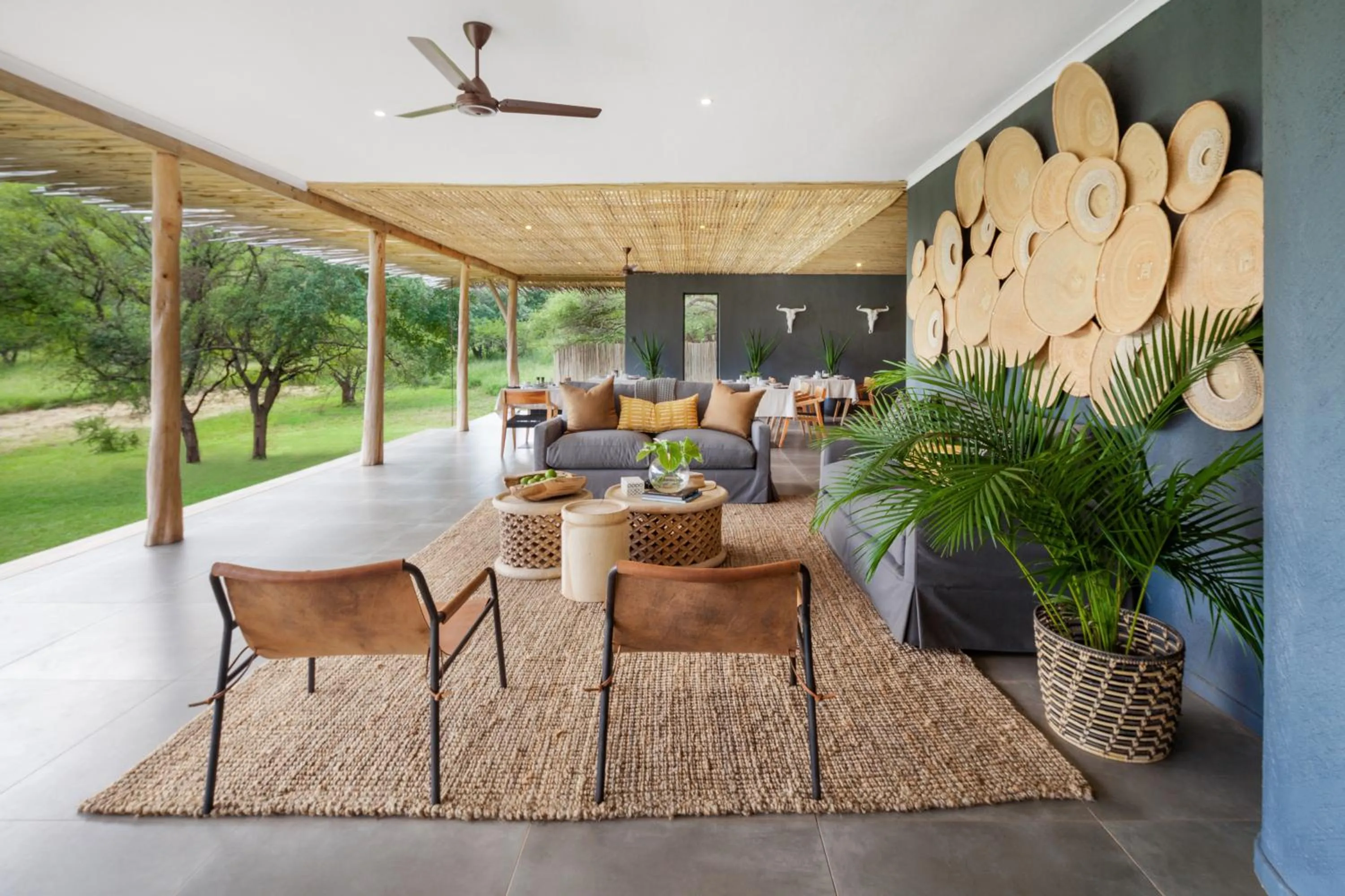 Lounge or bar in Sungulwane Private Game Lodge