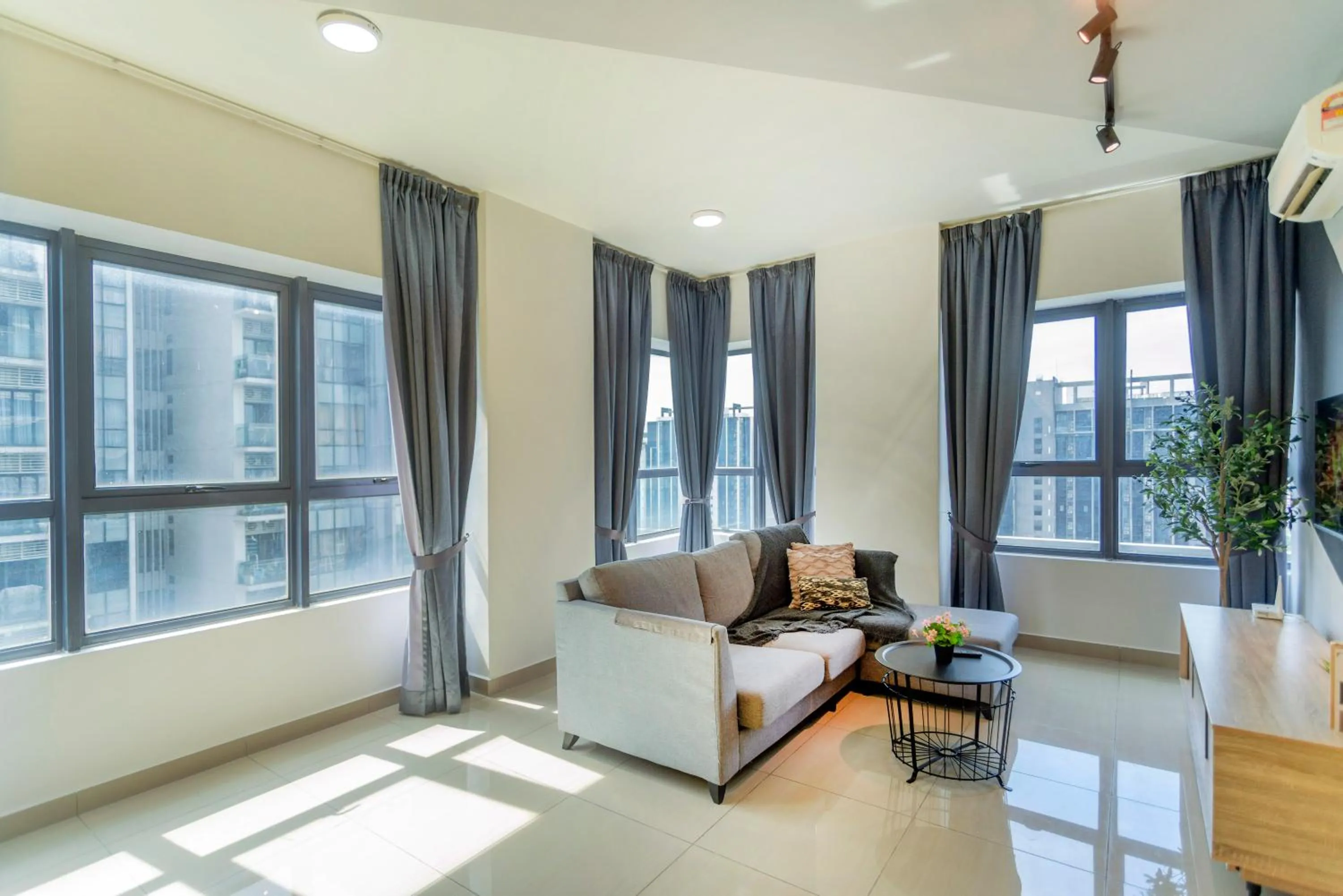 Arte Plus KLCC Designer Suites by Cobnb