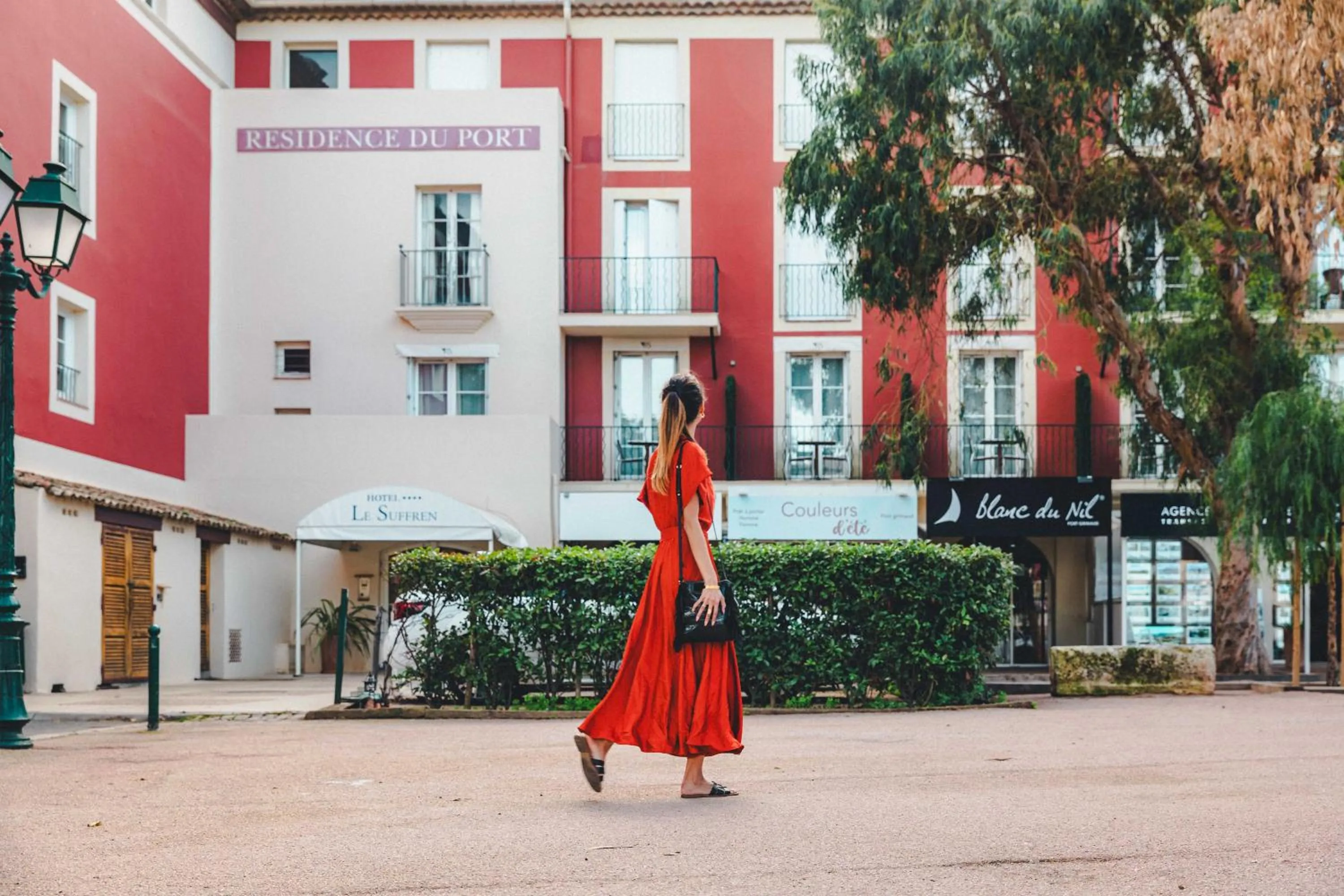 Property building in Le Suffren Hôtel