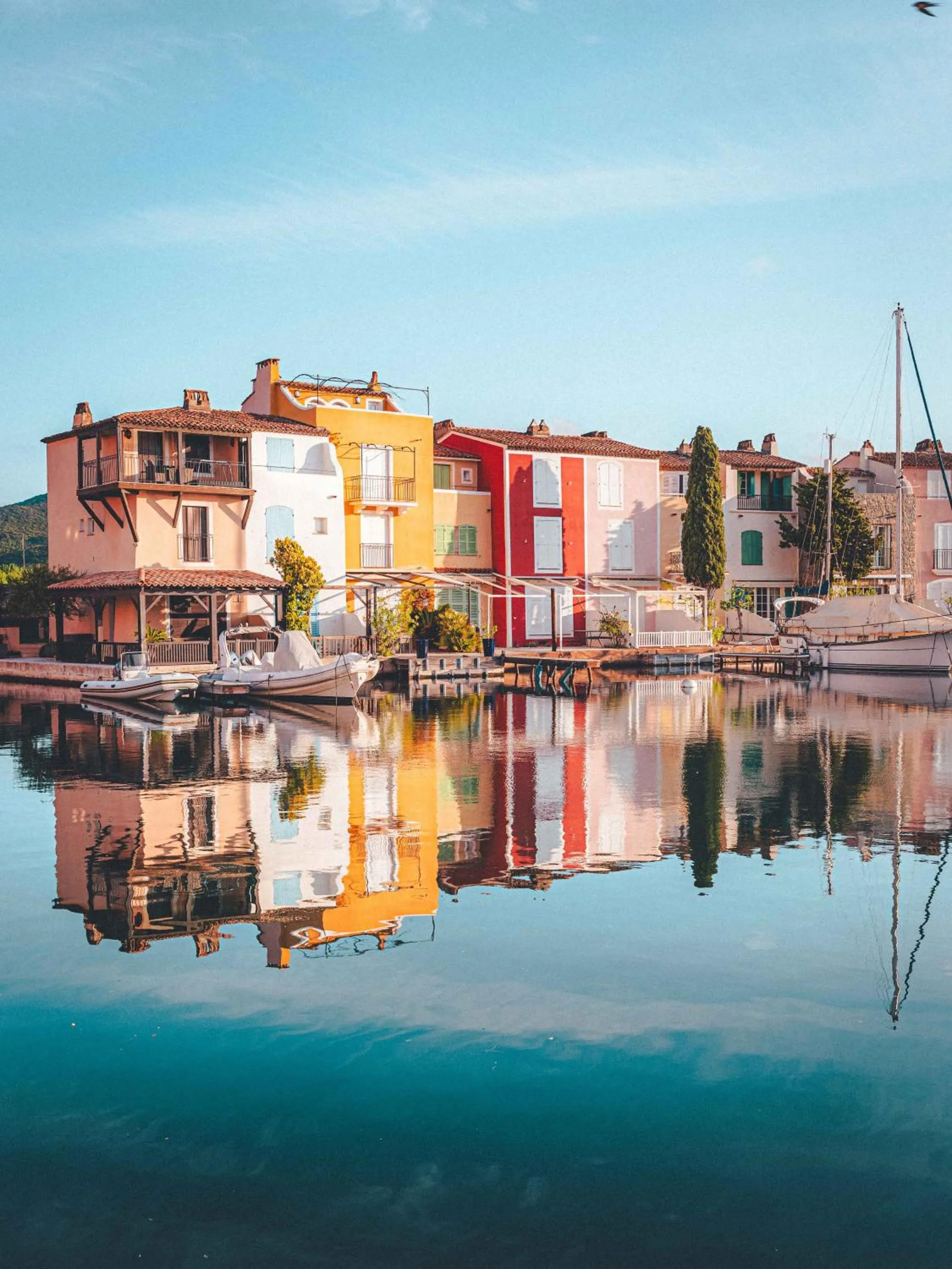 City view in Le Suffren Hôtel