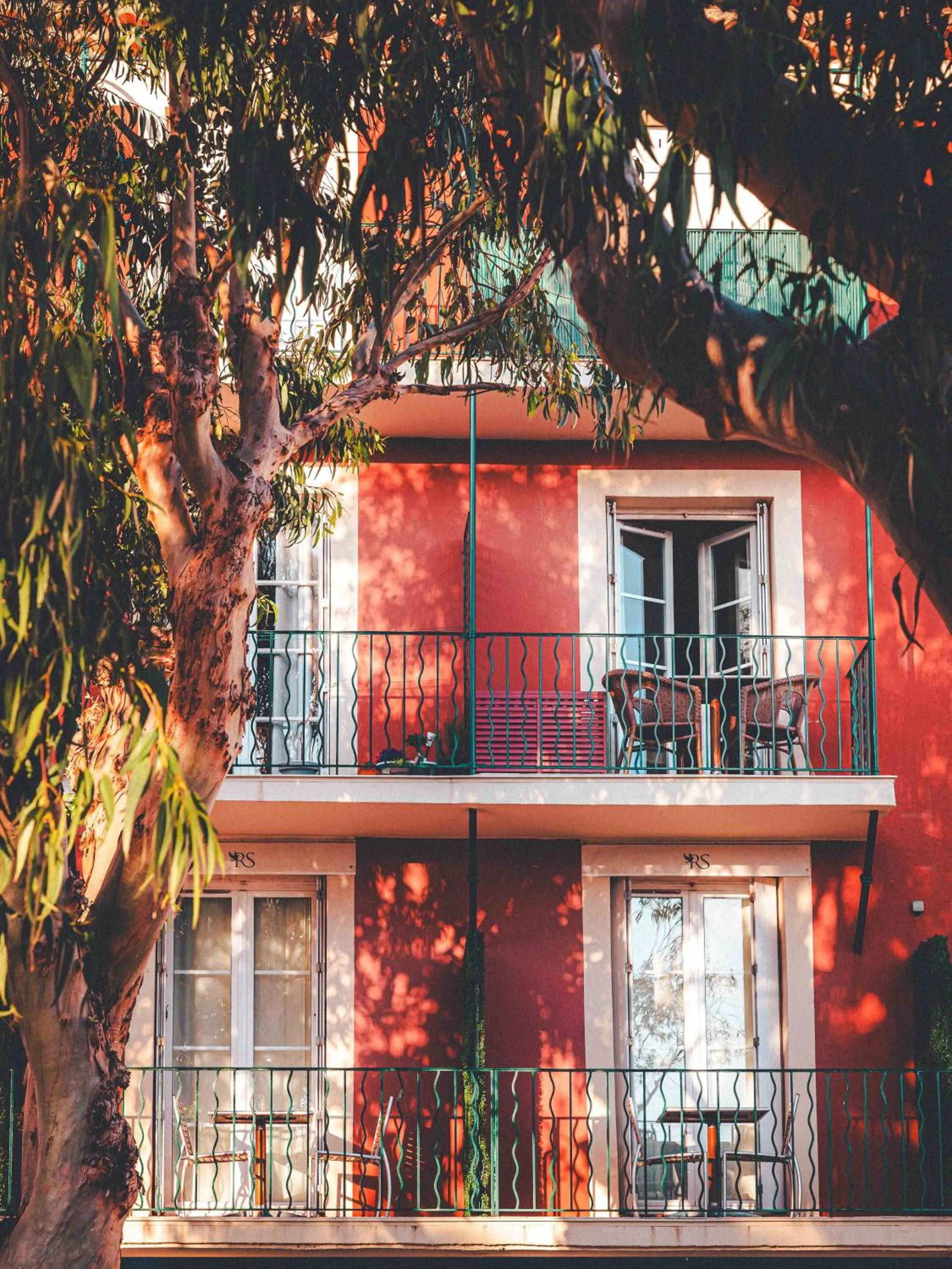 Property building in Le Suffren Hôtel