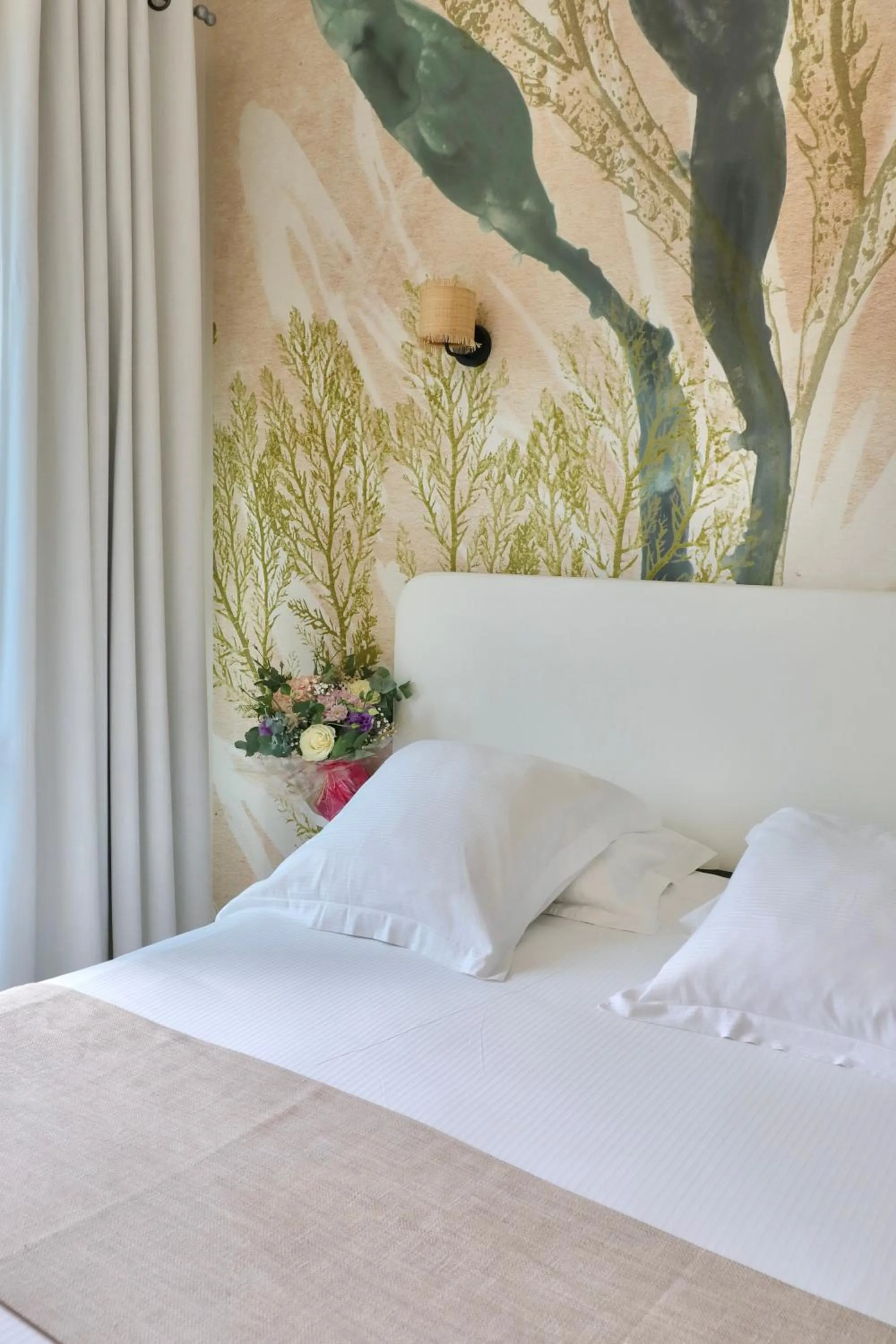 Decorative detail in Le Suffren Hôtel